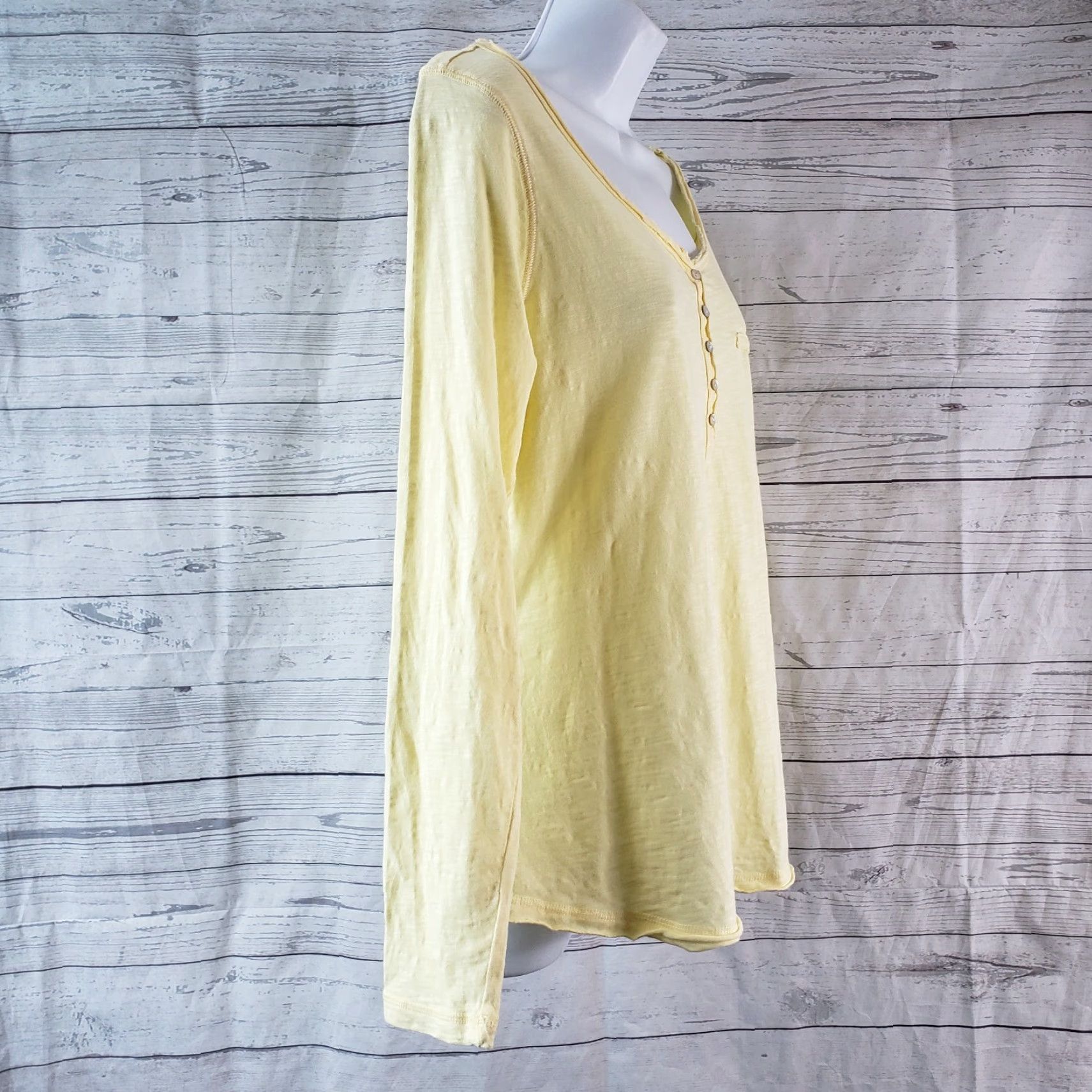 Soft Surroundings Soft Surroundings Henley Top Shirt Womens M Yellow Long Sleeve Cotton Size M / US 6-8 / IT 42-44 - 3 Thumbnail