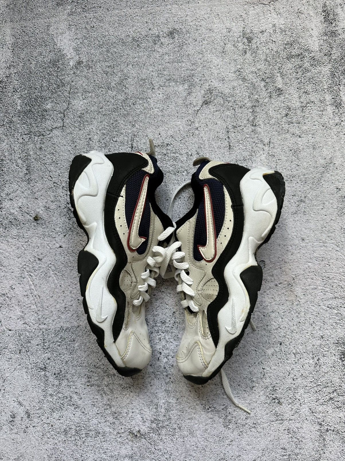 Nike Vintage Nike Low Sneaker Og 1997 Streetwear Hype Retro Fit Size US 7 / IT 37 - 5 Thumbnail