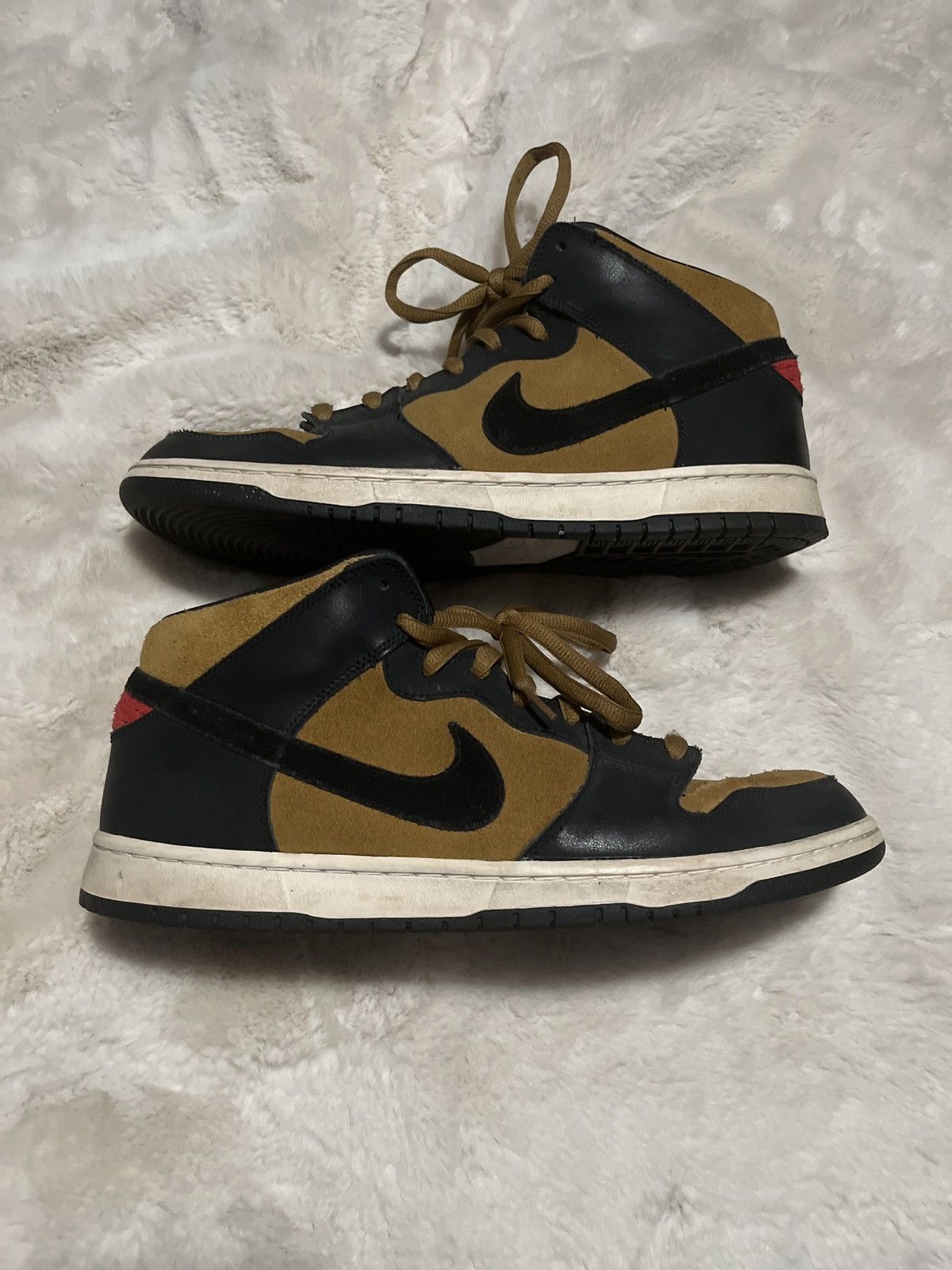 Nike Nike SB Dunk Mid Golden Hops 314383-706 Size 14 Size US 14 / EU 47 - 1 Thumbnail