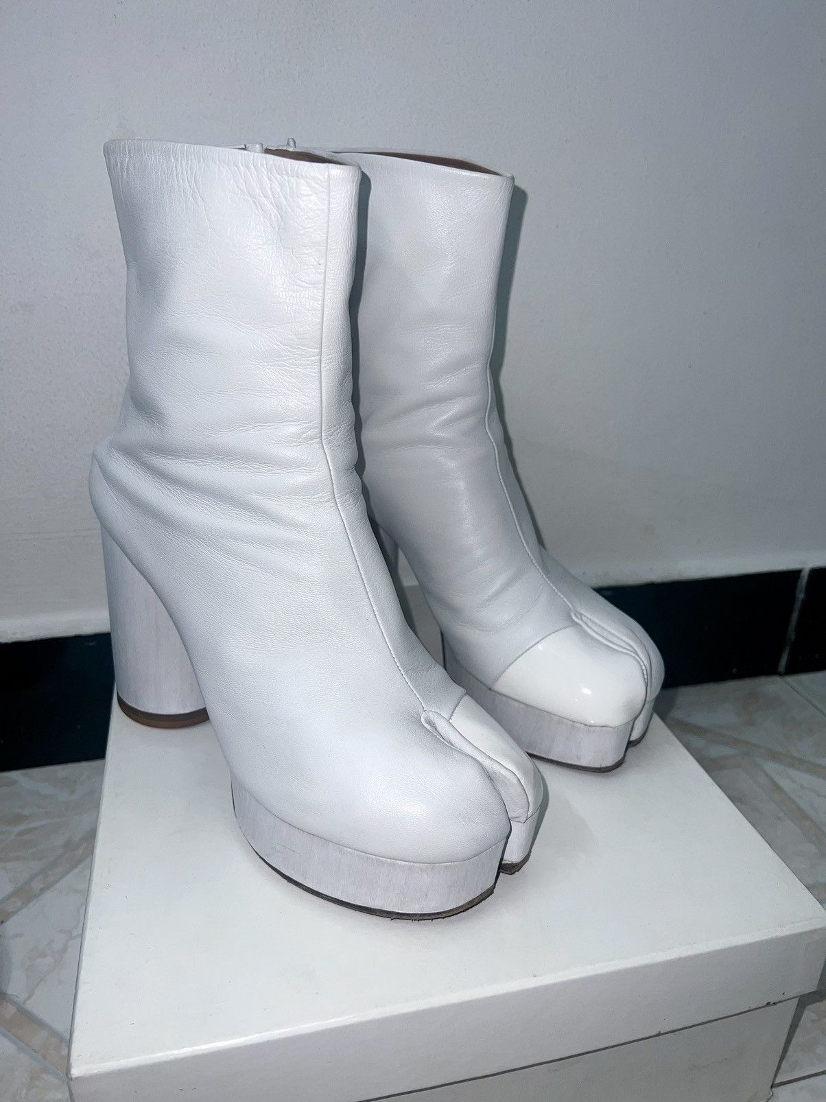 Maison Margiela RARE Maison Margiela tabi heel ankle boots👢➕ Size US 10 / IT 40 - 3 Thumbnail