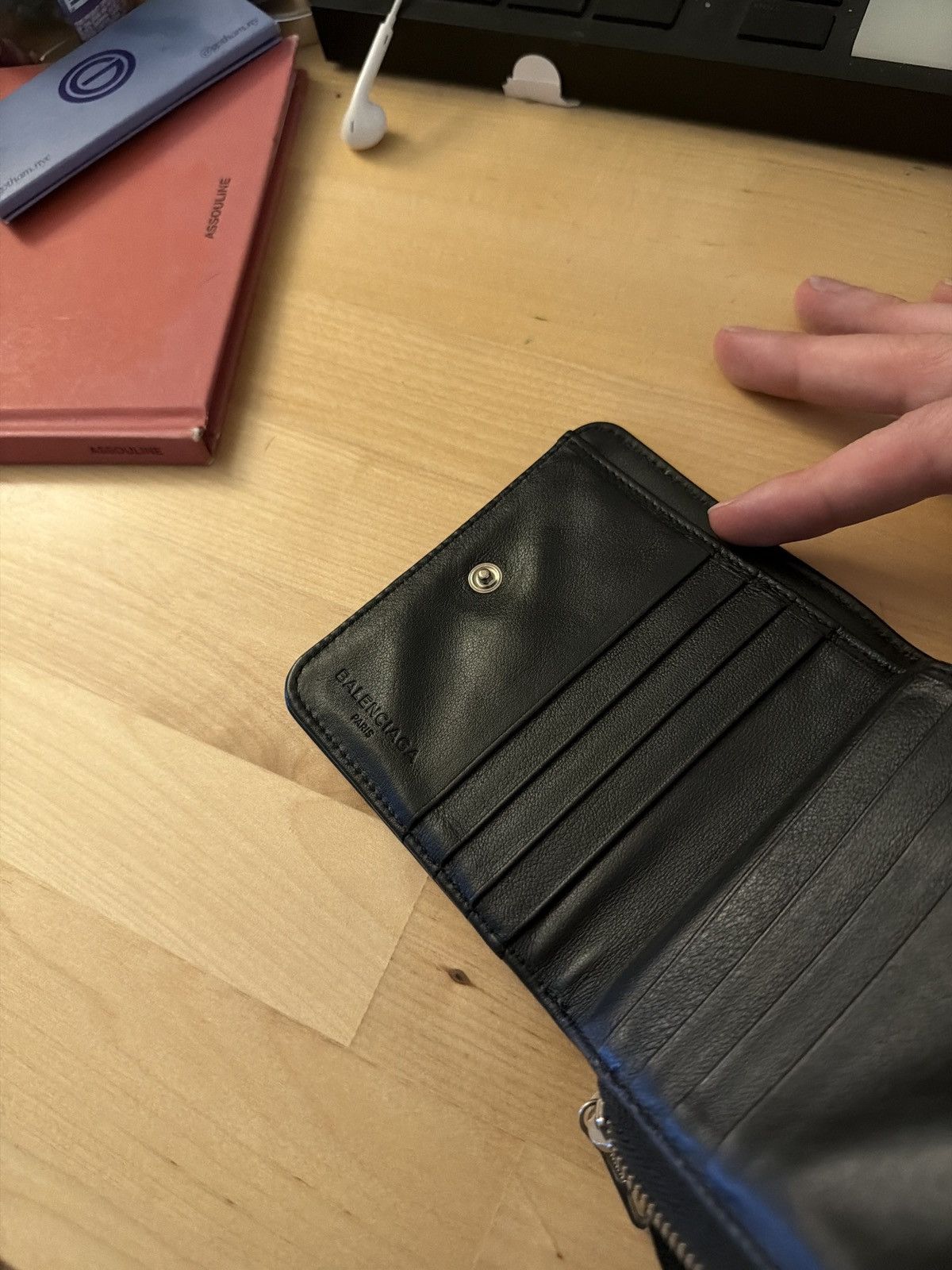 Balenciaga Balenciaga Monogram Wallet Size ONE SIZE - 4 Thumbnail