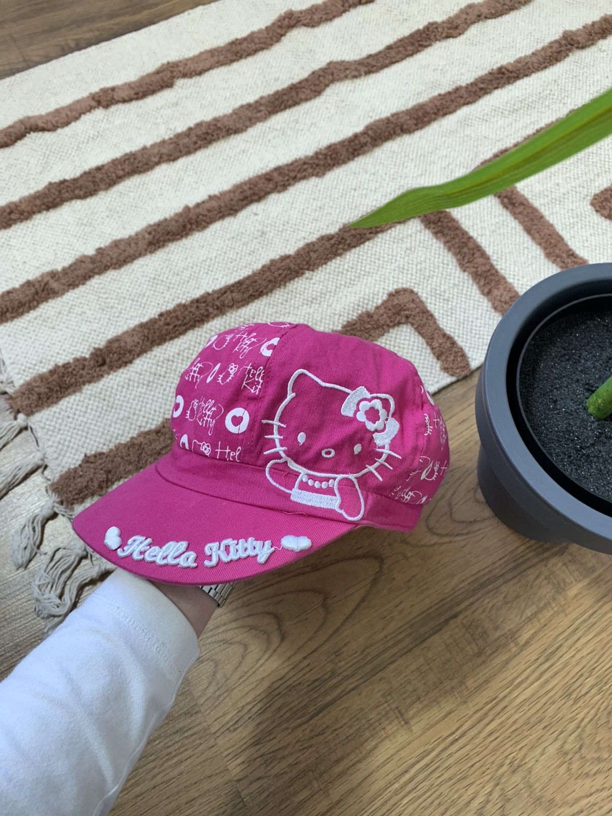 Cartoon Network VINTAGE HELLO KITTY SANRIO ANIMA HAT Size ONE SIZE - 4 Thumbnail