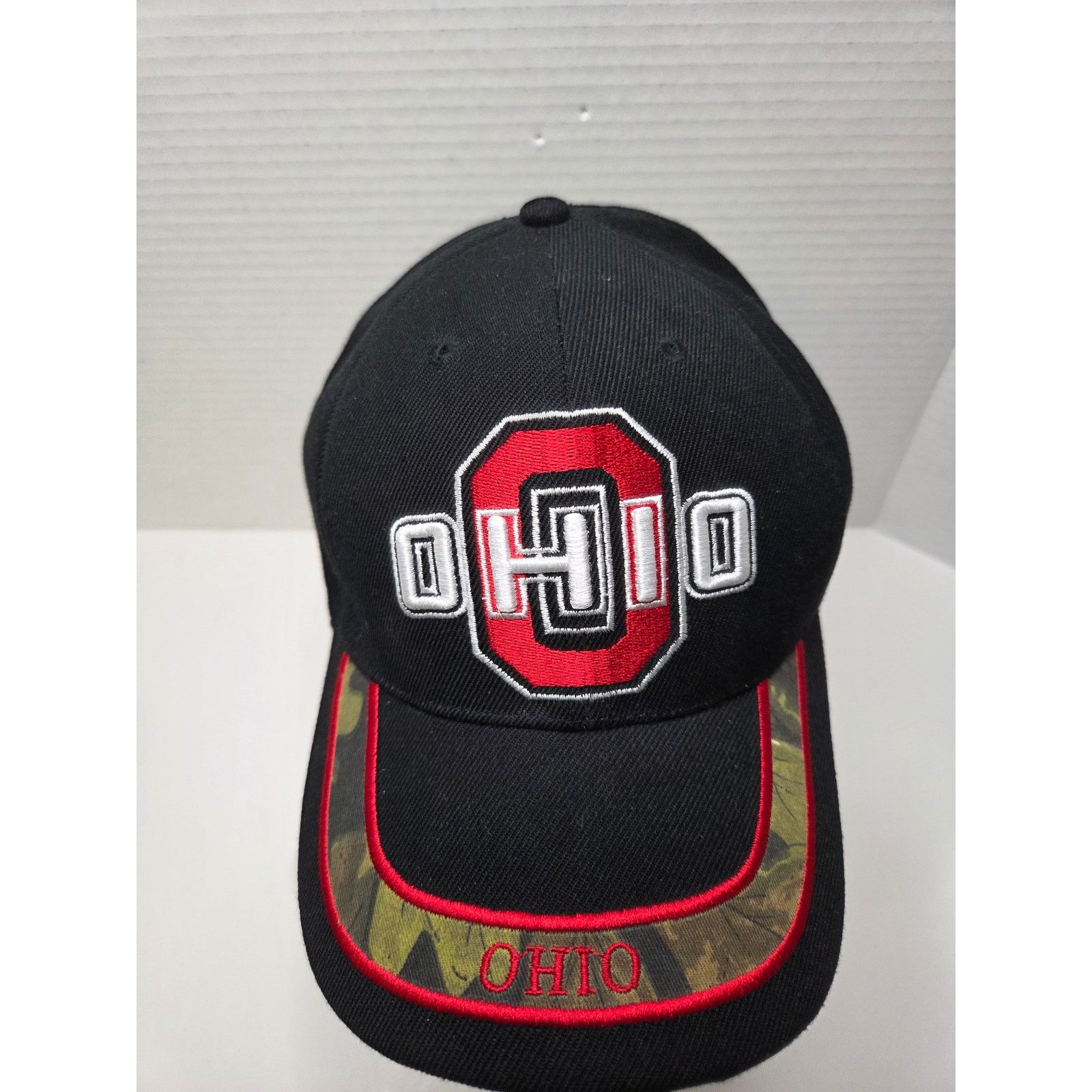 NCAA Ohio State Buckeyes Embroidered Camo Brim Hat Size ONE SIZE - 2 Thumbnail