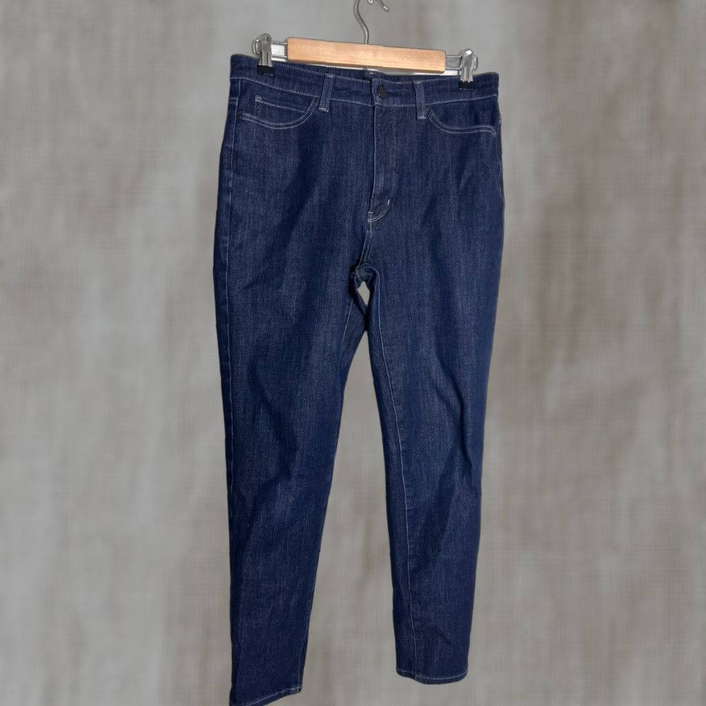 Uniqlo Uniqlo Jeans Dark Wash Slim 30x26 Jeans Men Slim Skinny Dark Blue 30 26 Mens Size US 30 / EU 46 - 1 Thumbnail