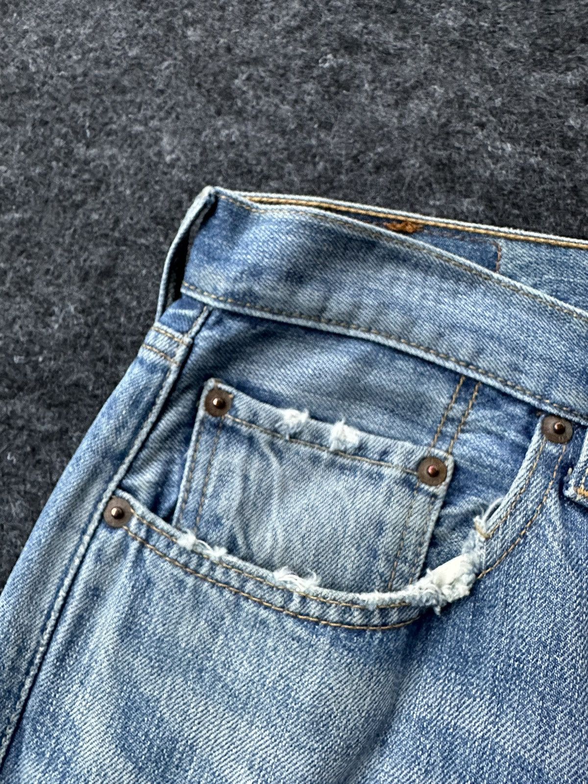 Levi's Vintage Levis 501 Blue Washed Faded Denim 32x32 D467 Size US 32 / EU 48 - 13 Thumbnail