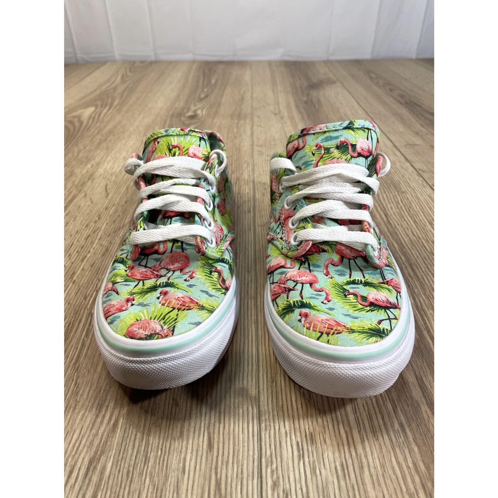Vans VANS Women’s Low Top Sneaker size 8 Tropical Flamingo Multicolor Fabric Athletic Size US 8 / IT 38 - 2 Thumbnail