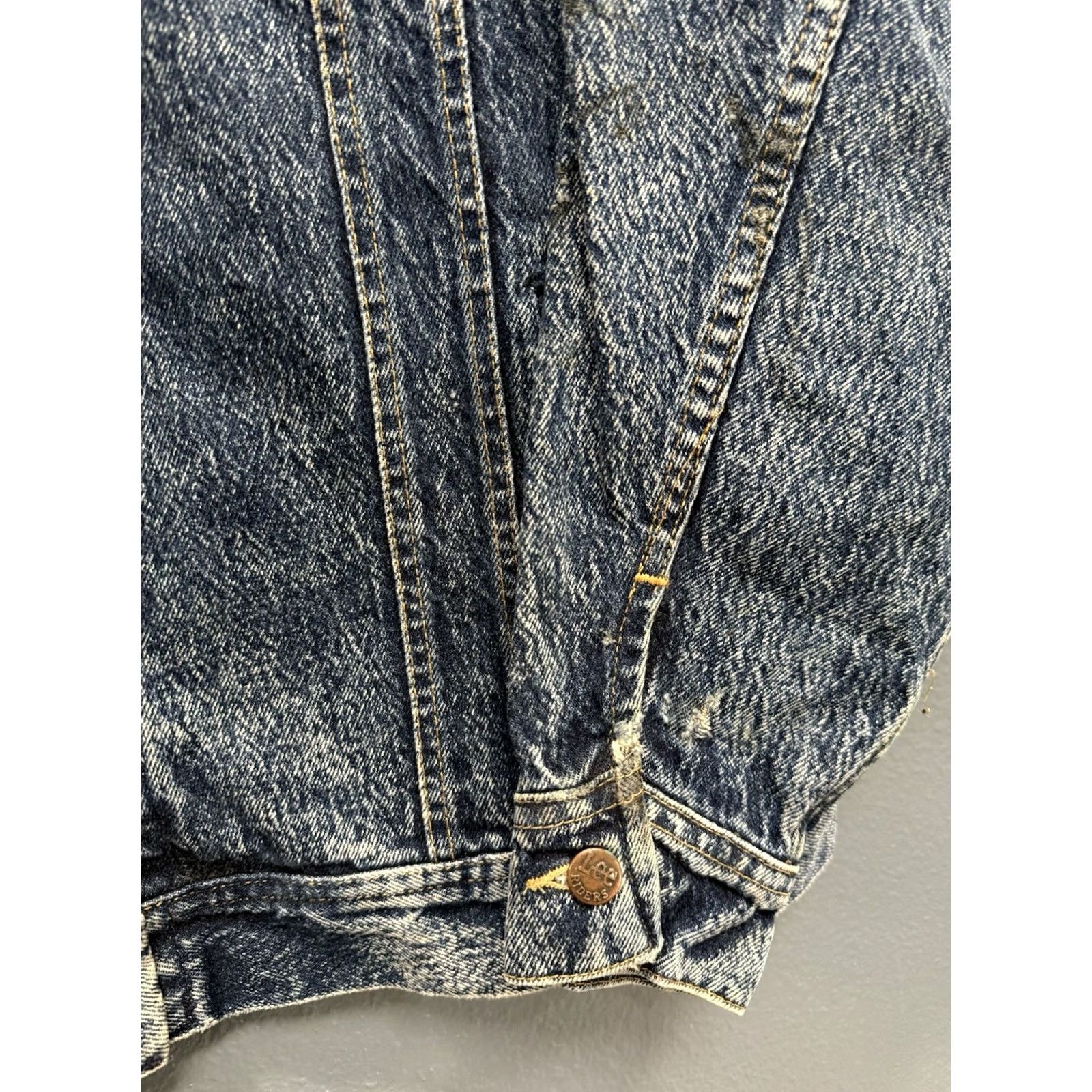 Lee VINTAGE Lee Denim Jacket USA 80s Men’s Medium Blue Denim Jacket Men Size US 31 - 4 Thumbnail