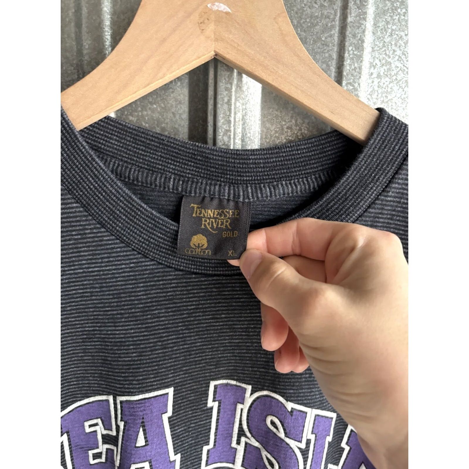 Vintage VINTAGE 90s Tennessee River T Shirt Size XL Black Graphic Print Size US XL / EU 56 / 4 - 5 Thumbnail