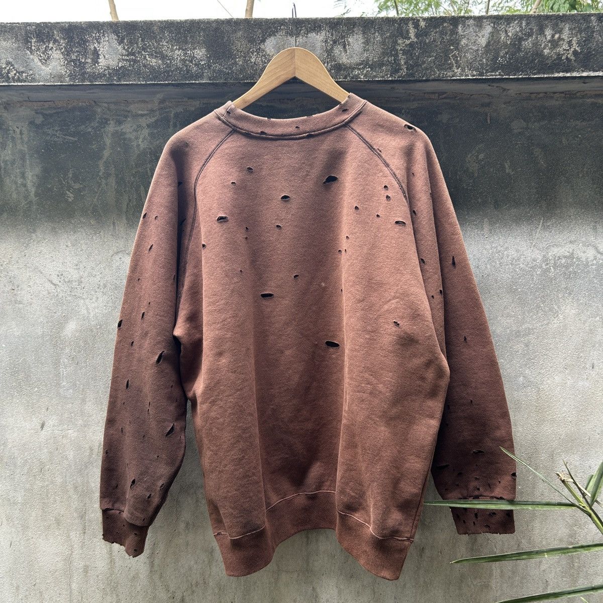 Russell Athletic × Vintage Vintage Thrashed Sun Faded Discus Athletic Brown 🍫 Size US L / EU 52-54 / 3 - 3 Thumbnail