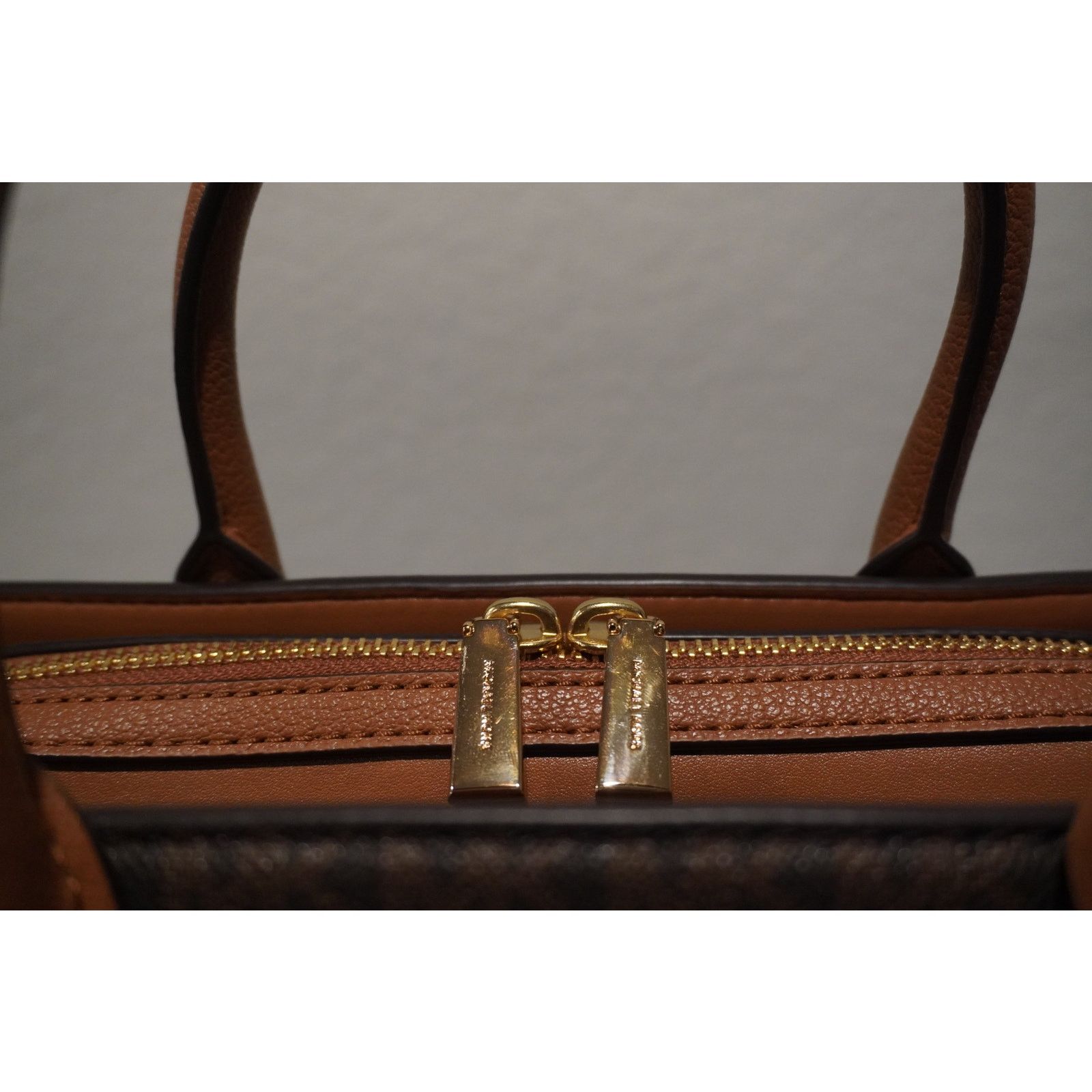 Michael Kors Michael Kors Laila Medium Signature Logo Satchel Brown Size ONE SIZE - 11 Thumbnail
