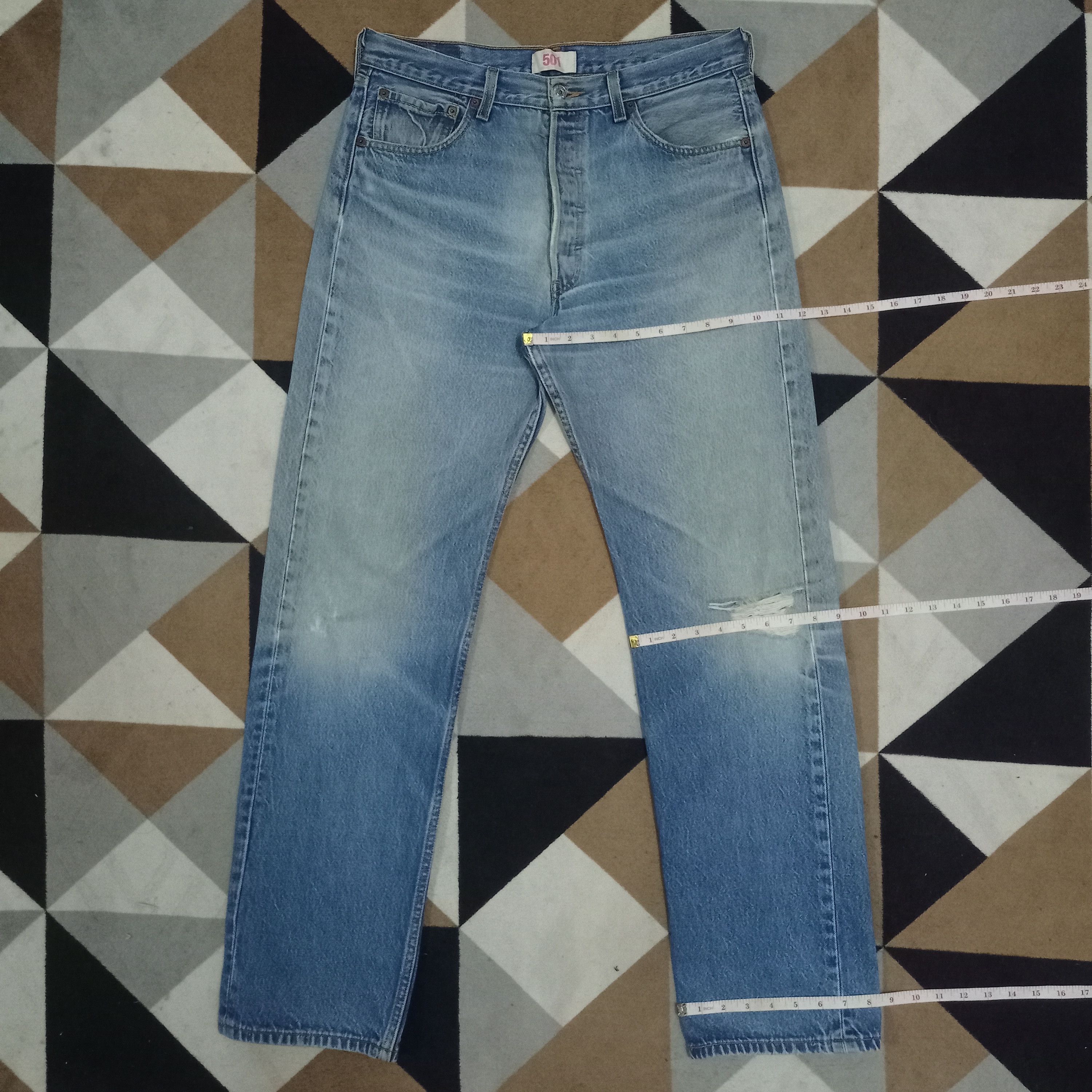 Levi's Vintage 90s Levis 501 Blue Wash Ripped Style Baggy Jeans Size US 32 / EU 48 - 11 Thumbnail
