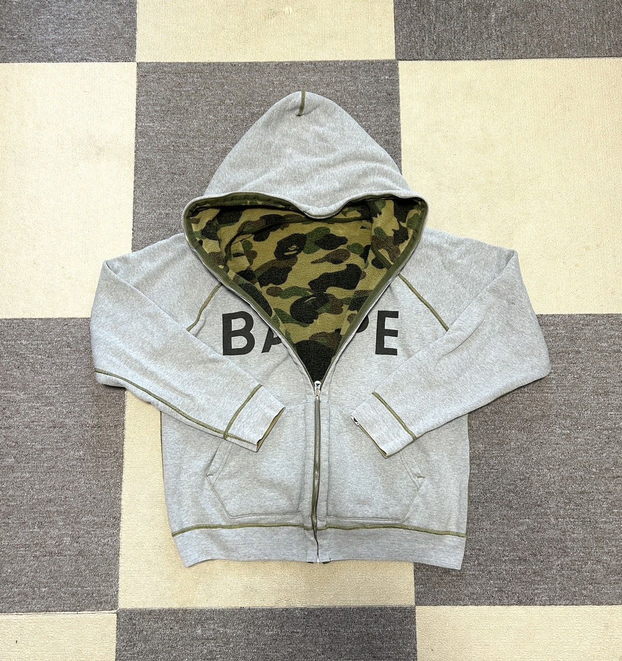 Bape Bape Reversible Green Camo Spell Out Hoodie Size US M / EU 48-50 / 2 - 1 Thumbnail