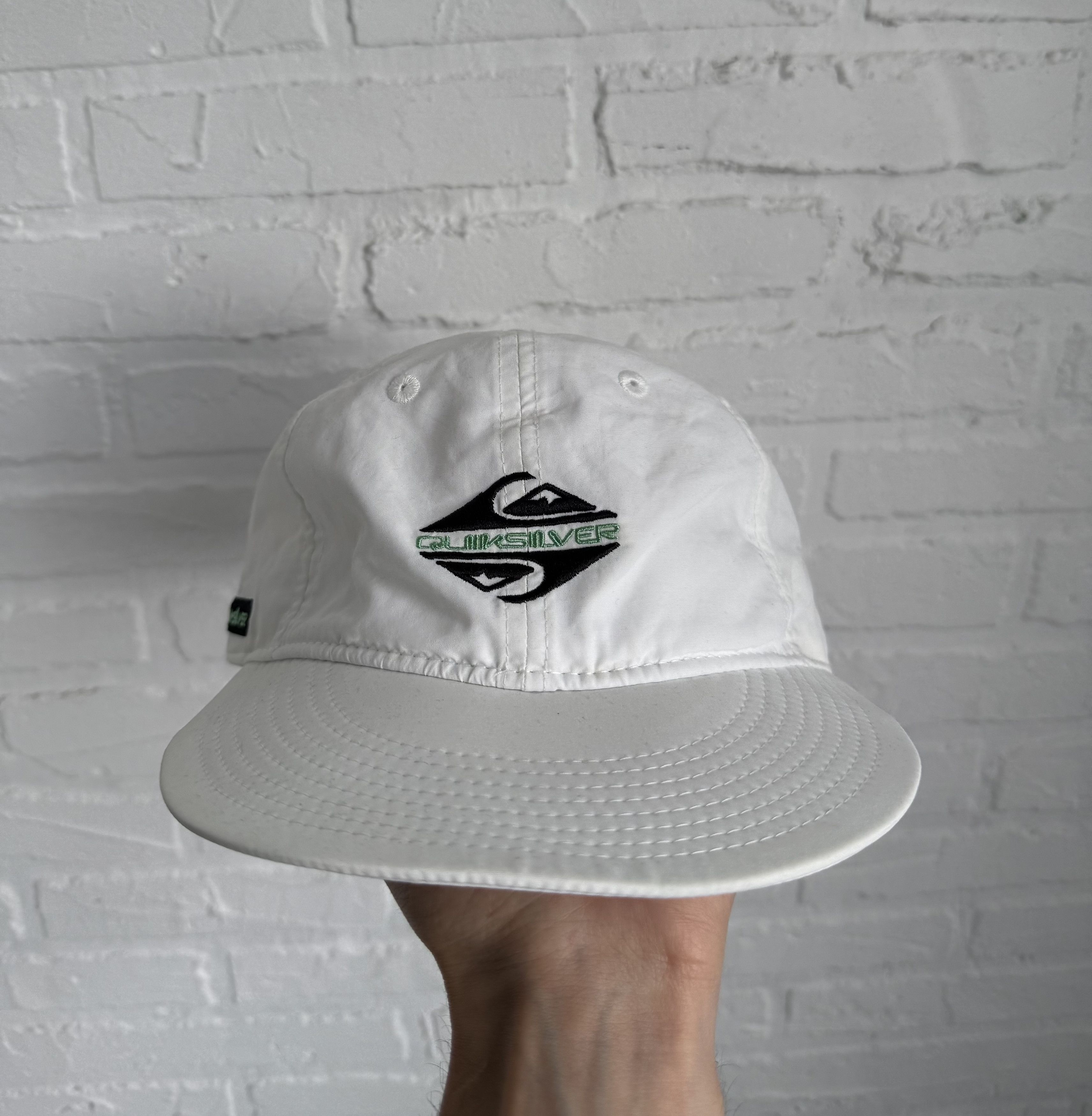 Quiksilver Quiksilver vintage embroidered logo white cap Size ONE SIZE - 1 Thumbnail
