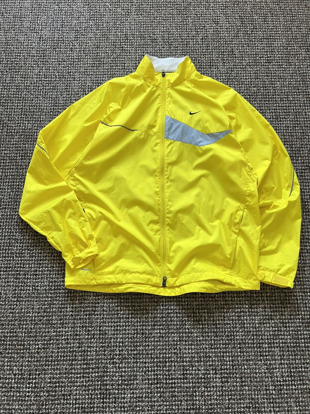 Nike Nike Windrunner Sportswear Jacket Yellow Rare Size XL Size US XL / EU 56 / 4 - 2 Thumbnail