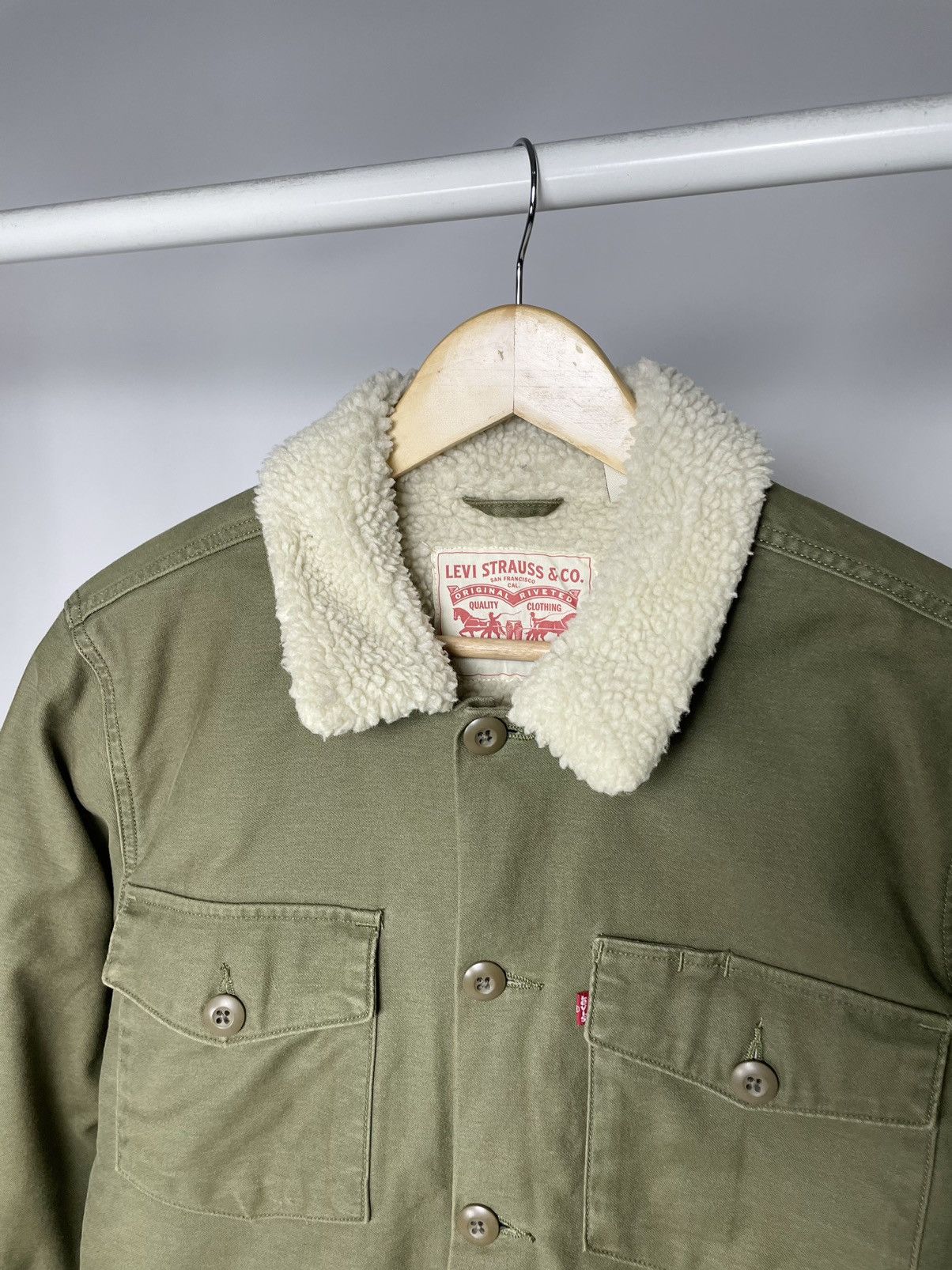 Levi's Levis Green 🥦 Size S Sherpa Jacket with Fur Military Style Size US S / EU 44-46 / 1 - 3 Thumbnail