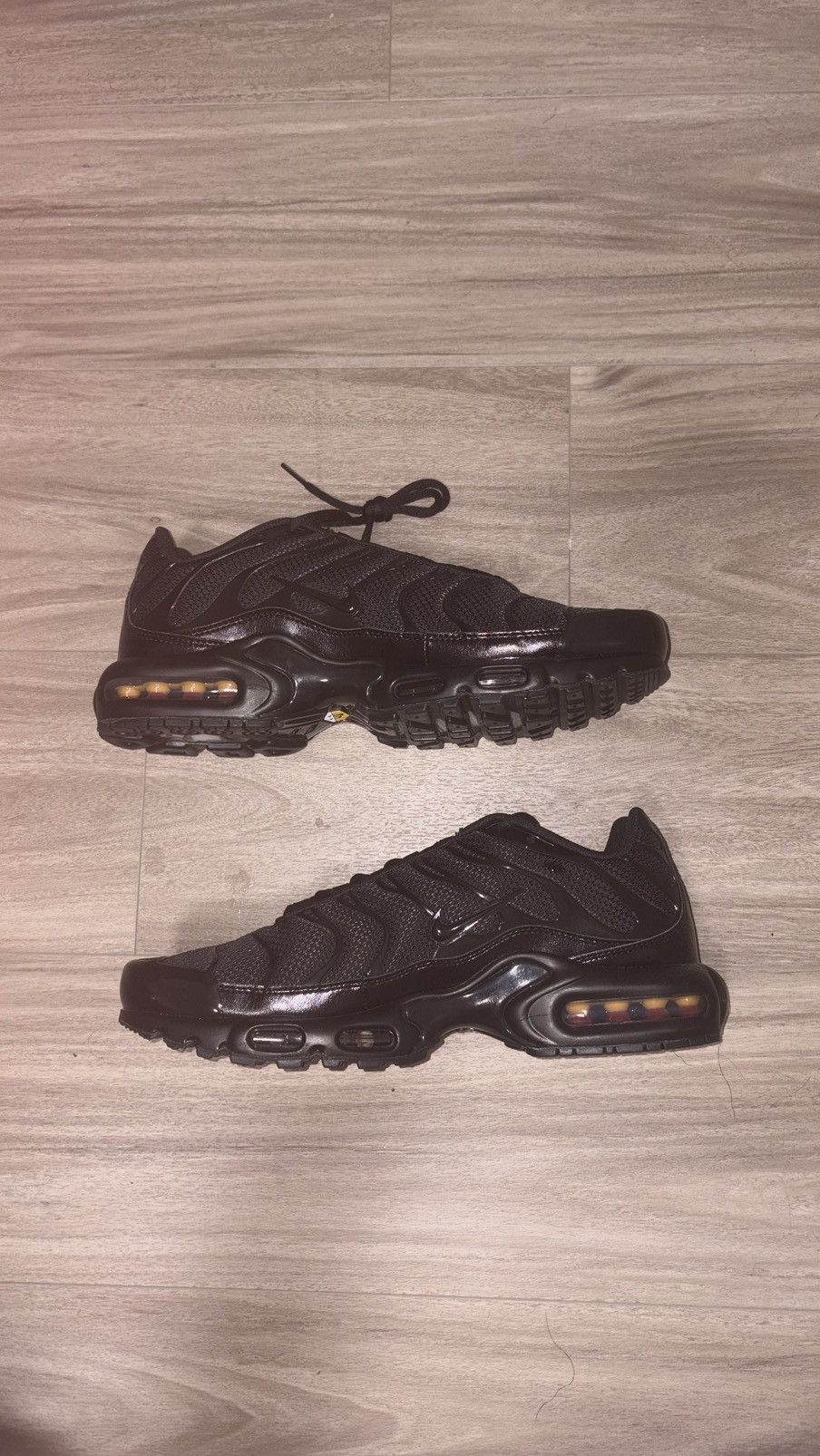 Nike Nike Air Max plus all black Size US 11 / EU 44 - 2 Thumbnail
