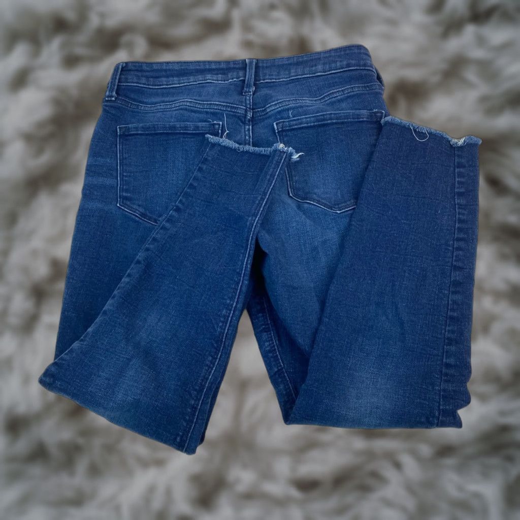 Old Navy Old Navy Women Rockstar Super Skinny Jeans Size 10 Blue Raw Hem Stretch Mid Rise Regular Color Blue 90s Style 10 Mens Girls? Size 32" / US 10 / IT 46 - 1 Thumbnail
