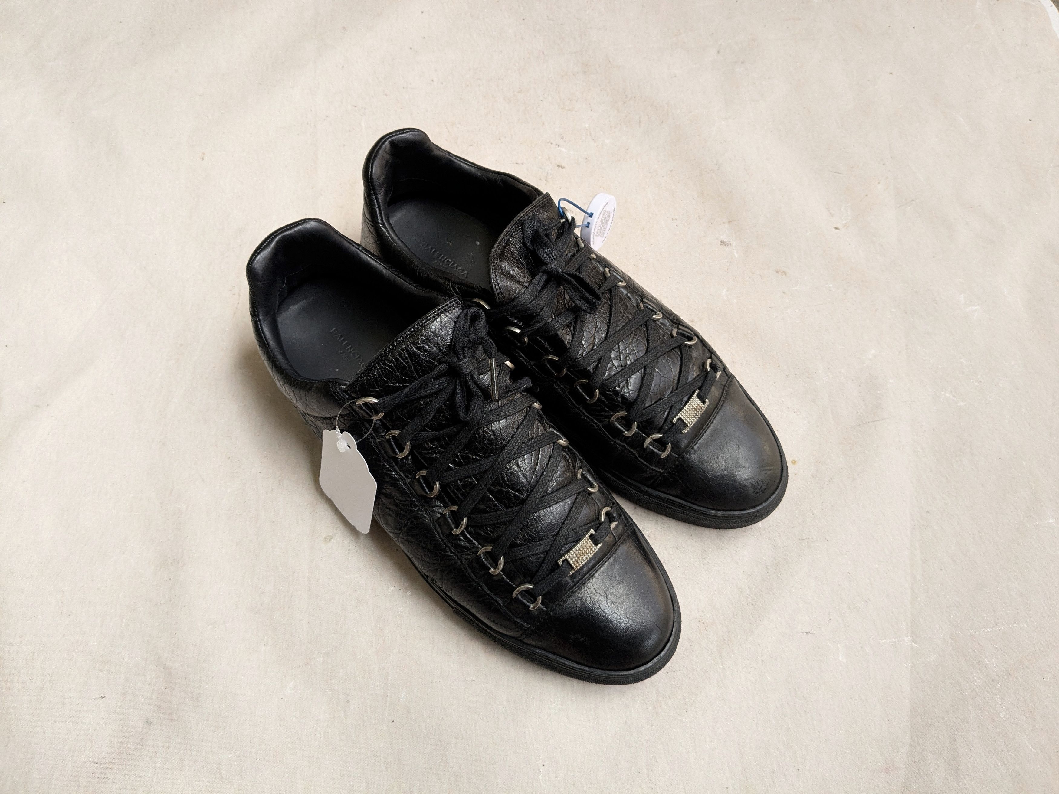 Balenciaga Arena Black 11 Leather Low Tops Shoes, Men's