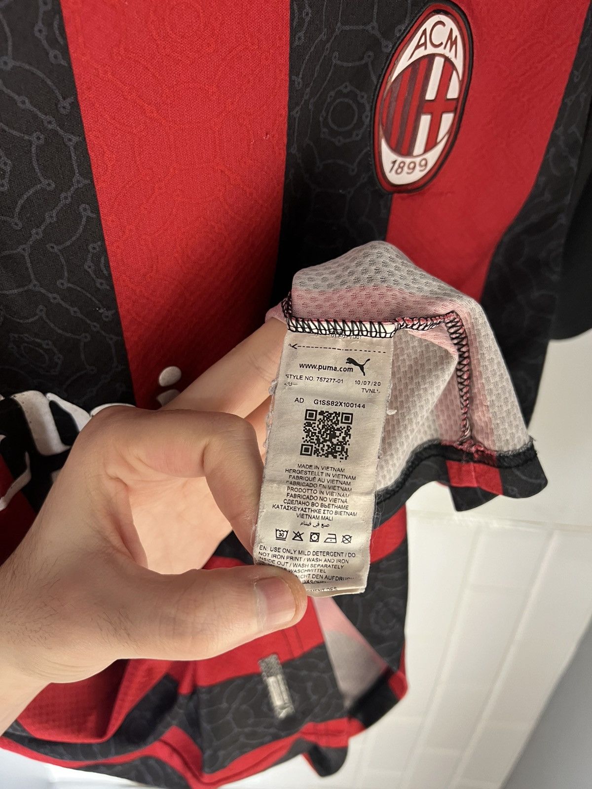 Puma VINTAGE PUMA FC AC MILAN INTER ITALY SOCCER JERSEY Y2K 90s Size US M / EU 48-50 / 2 - 17 Thumbnail