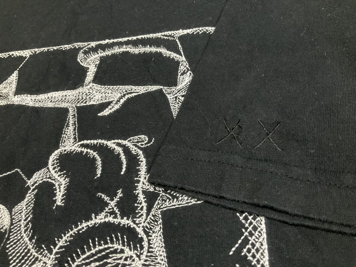 Japanese Brand × Kaws × Original Fake 🔥Rare Vintage Original Fake x Kaws Shirt Size US L / EU 52-54 / 3 - 3 Thumbnail
