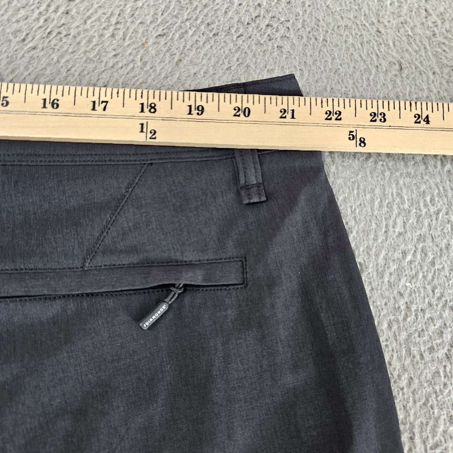 Vintage 7 Diamonds Shorts Mens 42 Black Lightweight Breathable 7" Inseam Flat Front Zip Pockets Wrinkle Resistant Chino 7" Mens Size US 42 / EU 58 - 7 Thumbnail