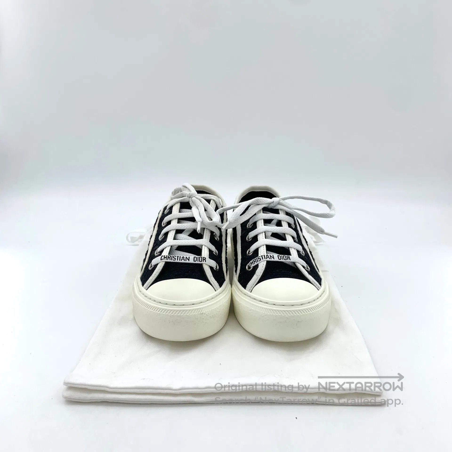 Dior Dior Black Floral Embroidered Laced Casual Flat Sneakers| Size US 5 / IT 35 - 8 Thumbnail