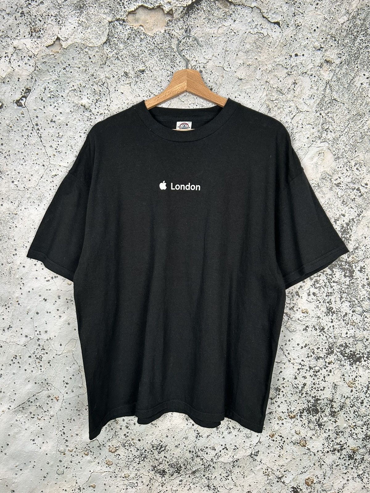 Vintage Apple London 90s Graphic Tee Archive Streetwear