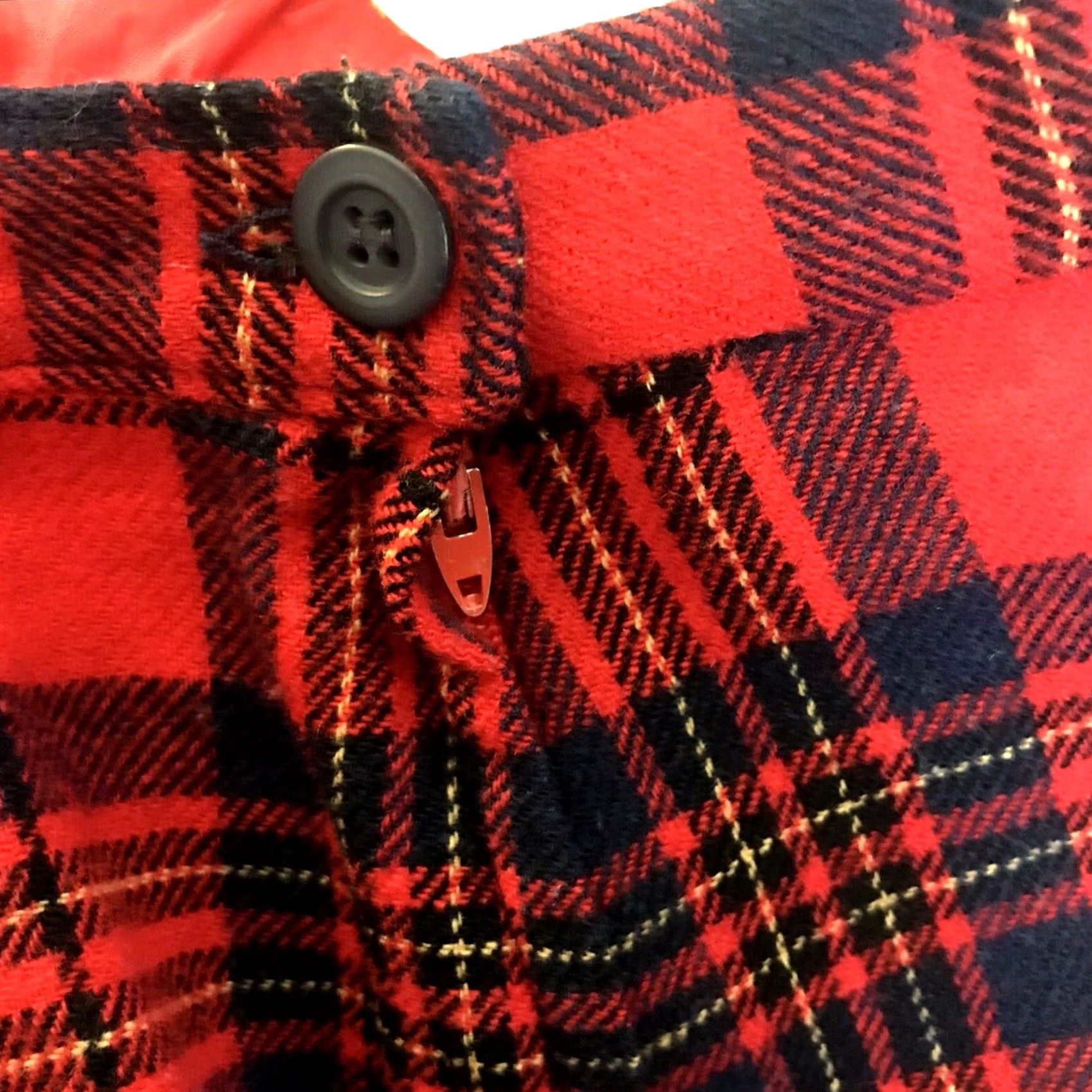 Pendleton VINTAGE Pendleton Wool Skirt Size 12 Red Leslie Tartan Plaid USA Made Women Knee Length A-Line Wool Lined Side Zip 29 Waist 25.5 Length Menus? Size 34" / US 12 / IT 48 - 5 Thumbnail