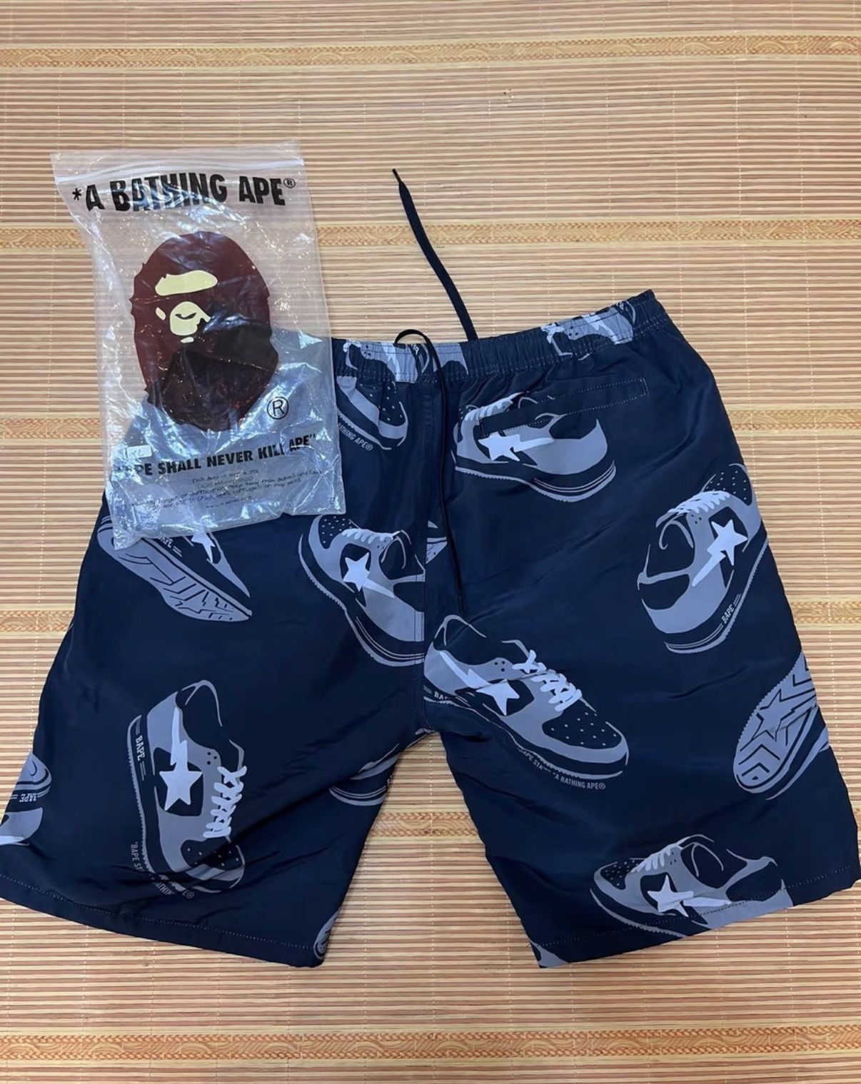 Bape BAPE OG Nigo Era, Meteor Shower Print Co-branded Shorts Size US 38 / EU 54 - 8 Thumbnail