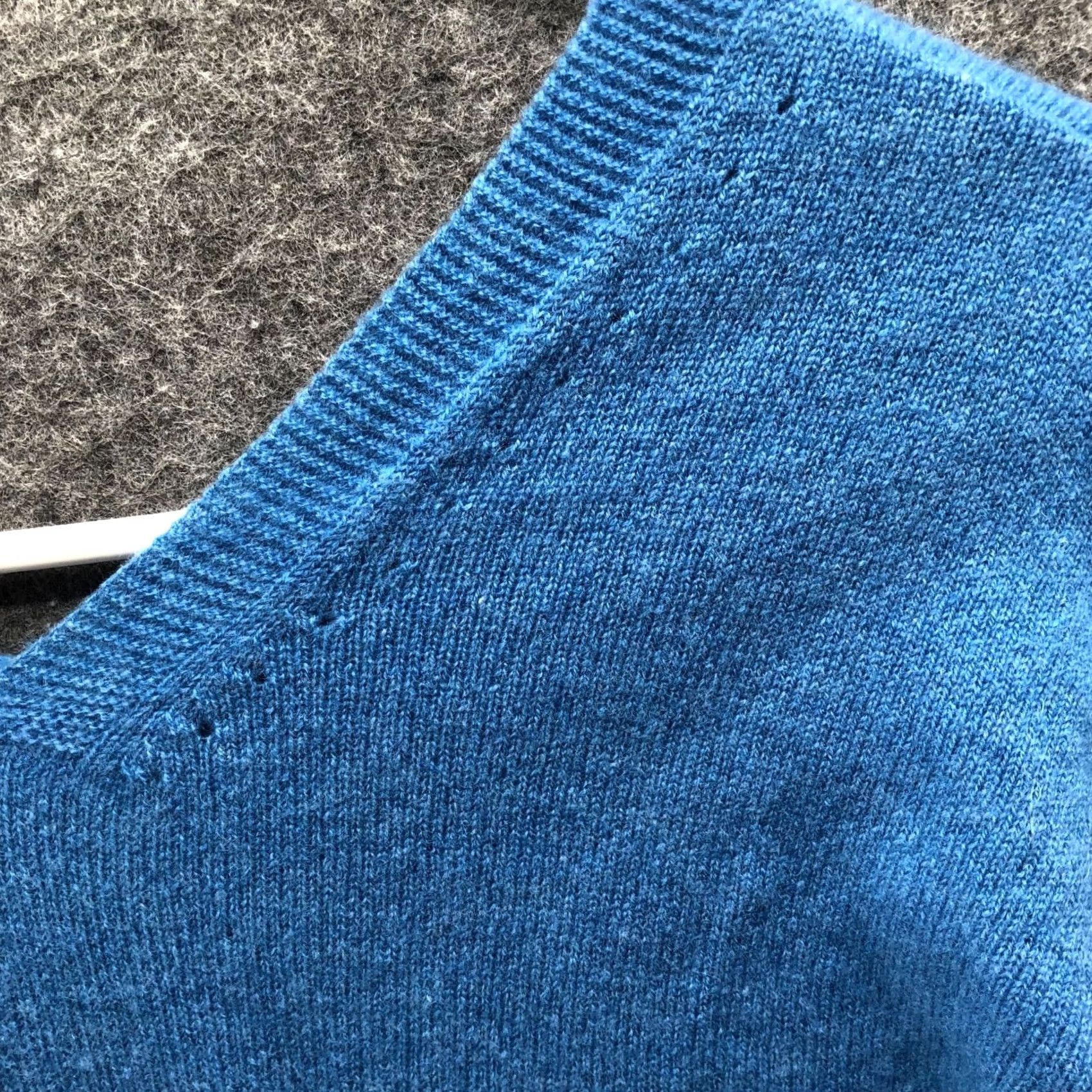 J.McLaughlin J. McLaughlin 100% Cashmere Sweater Womens XS V-Neck Light Blue Shirt Pullover Winter Fall Casual Ladies XS Women's Pullover Cashmere V-Neck Blue Size XS / US 0-2 / IT 36-38 - 6 Thumbnail