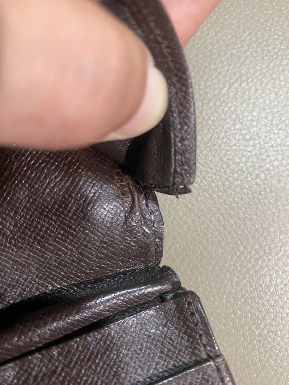 Louis Vuitton Authentic Louis Vuitton Damier Long Wallet Size ONE SIZE - 6 Thumbnail