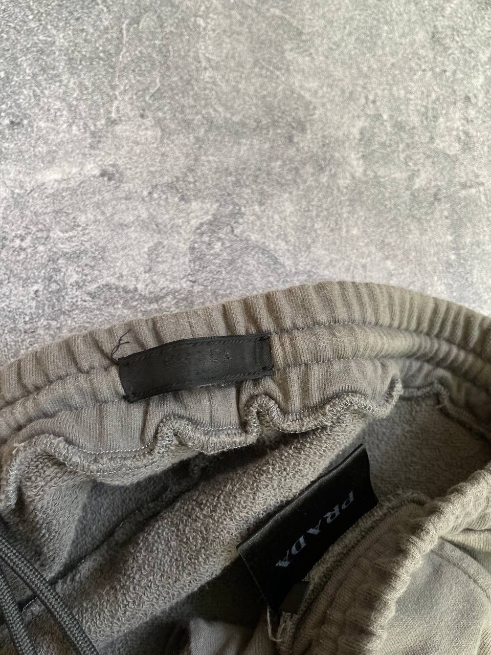 Prada Prada Sweatpants Joggers Red Tap Size US 30 / EU 46 - 10 Thumbnail