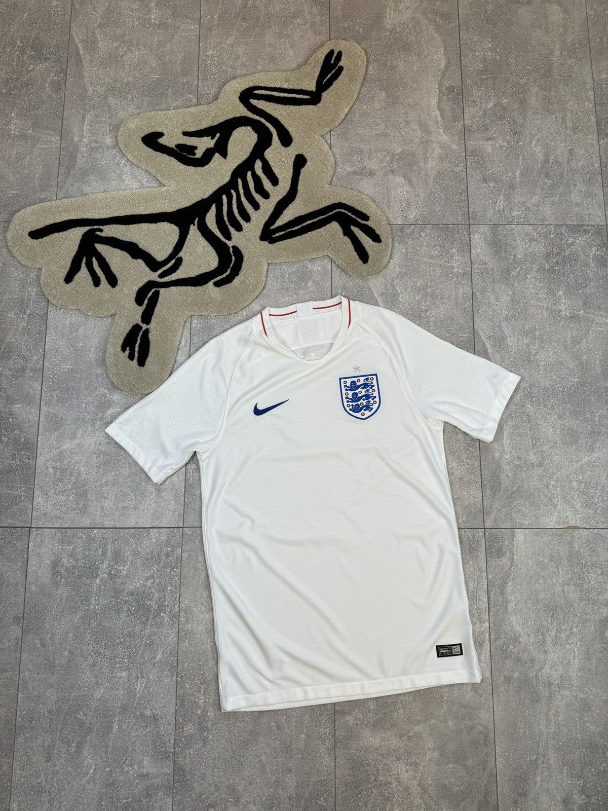 Nike Mens Nike England National Team T-shirt soccer jersey tee OG Size US S / EU 44-46 / 1 - 10 Thumbnail