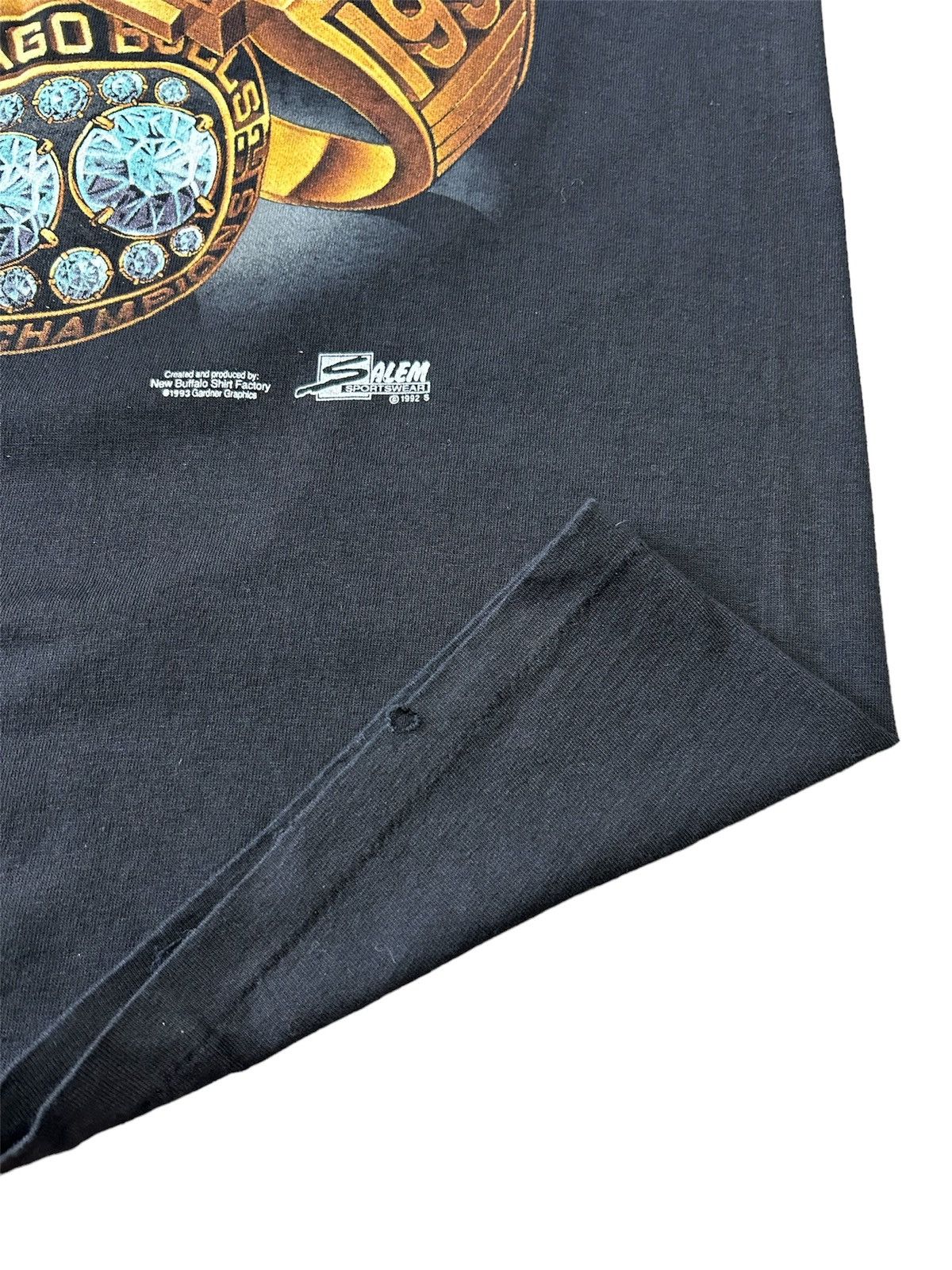 Salem Sportswear × Vintage 1993s Chicago Bulls World Champion T-Shirt Size US L / EU 52-54 / 3 - 4 Thumbnail