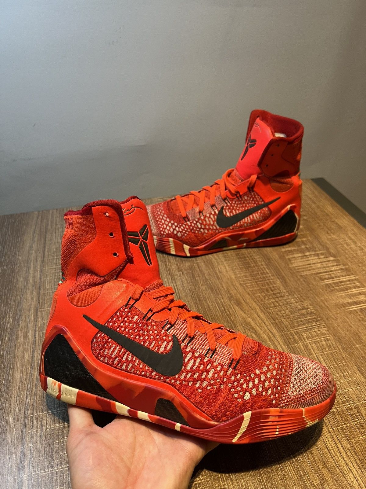 Nike Nike Kobe 9 Elite Christmas 2014 Mens Sneaker Size 8.5 Size US 8.5 / EU 41-42 - 1 Thumbnail