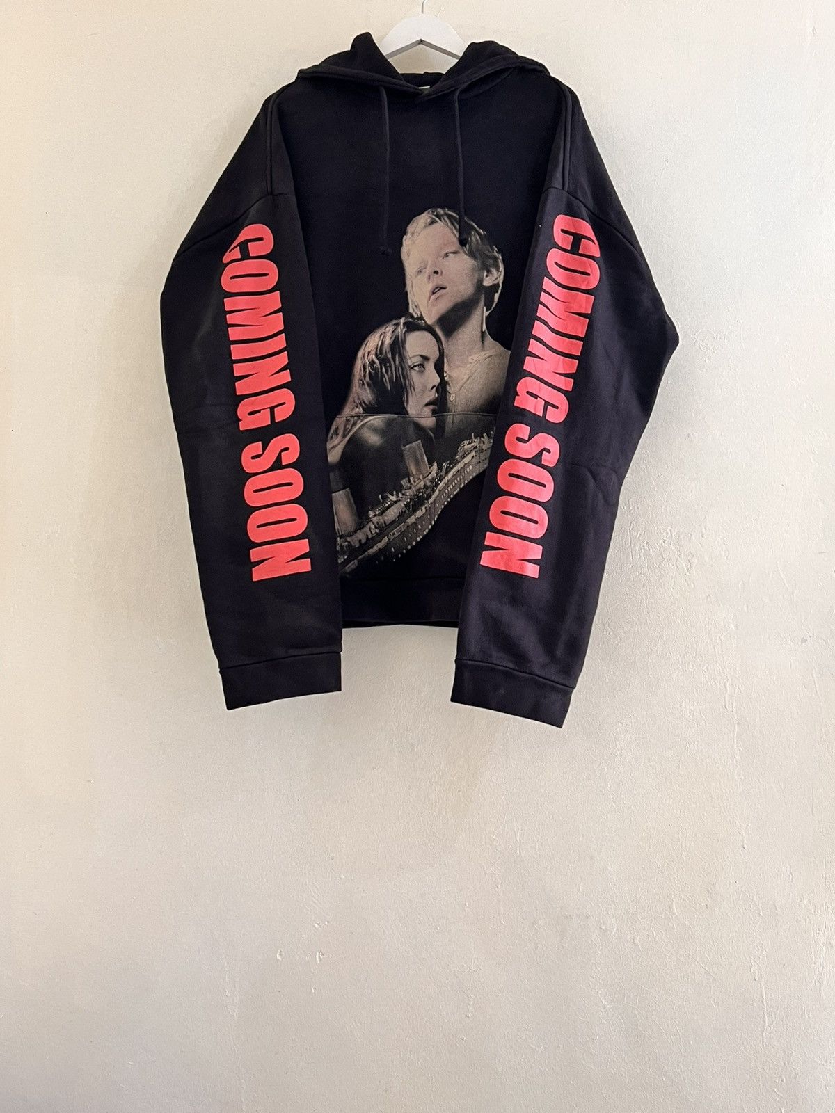 Vetements Coming Soon Titanic ‘thick version’ Hoodie Size US M / EU 48-50 / 2 - 2 Thumbnail
