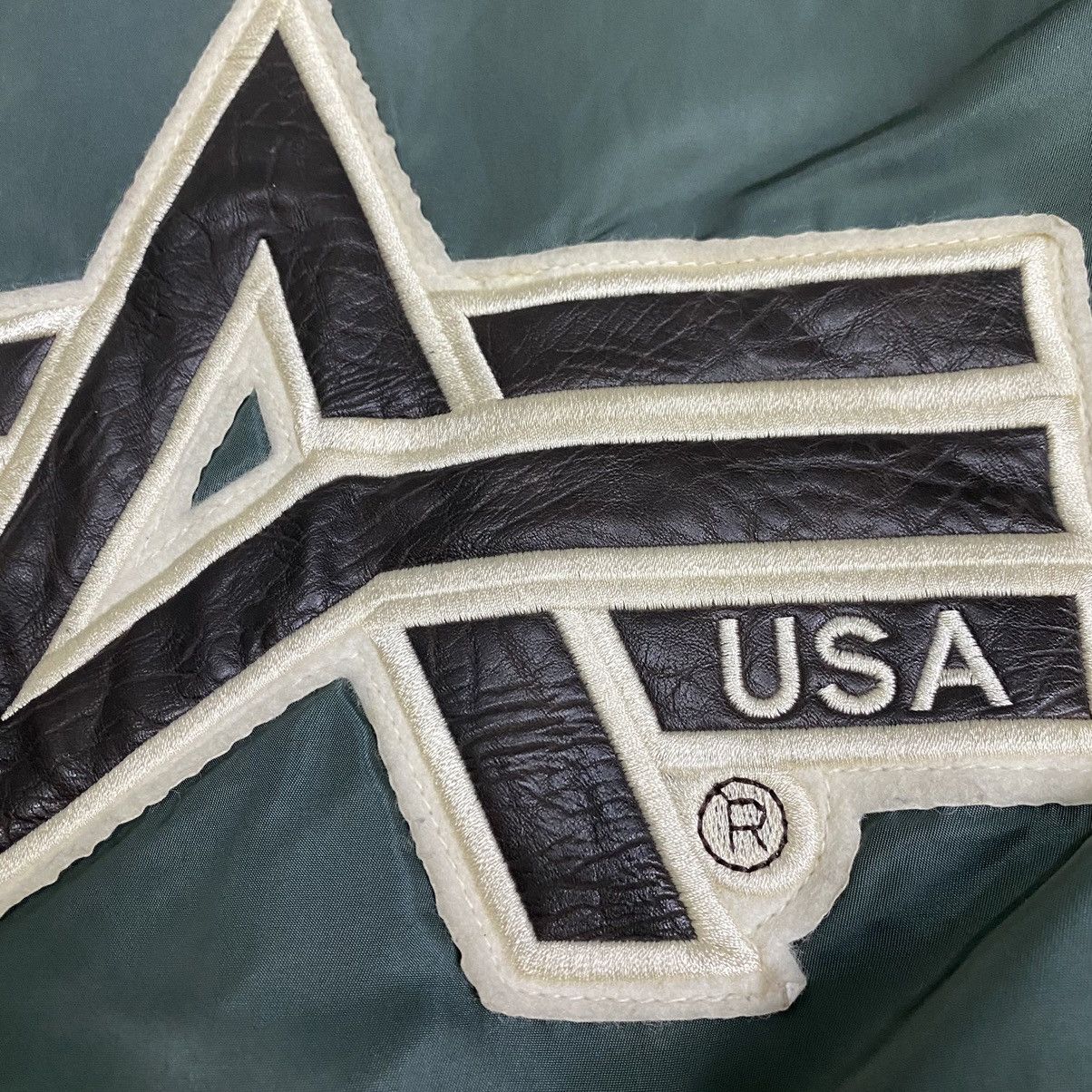 Alpha Industries Alpha Industries reversable bomber jacket Size US L / EU 52-54 / 3 - 13 Thumbnail