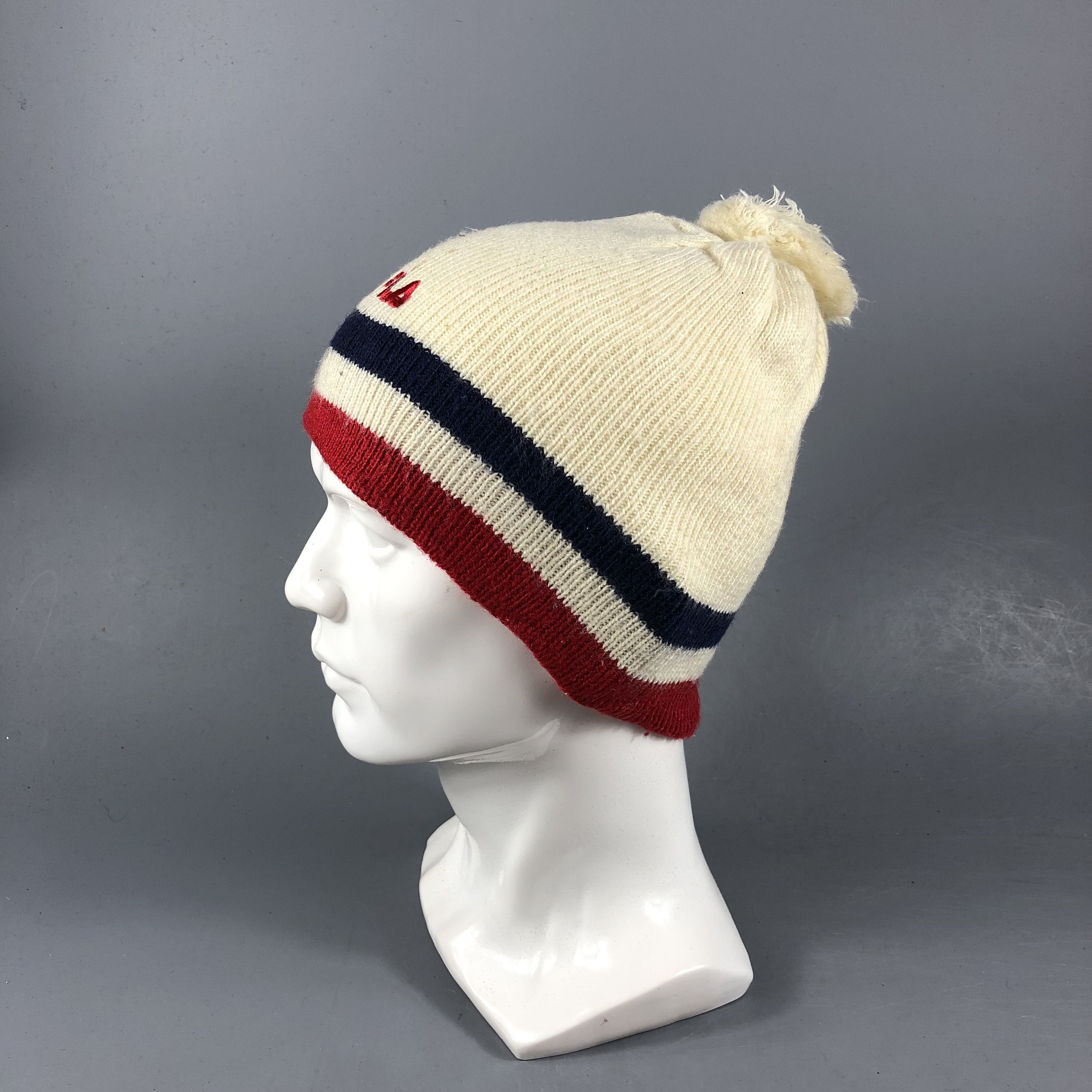 Fila FILA Bobble Beanie Snowcap Snow Hat B827 Size ONE SIZE - 2 Thumbnail