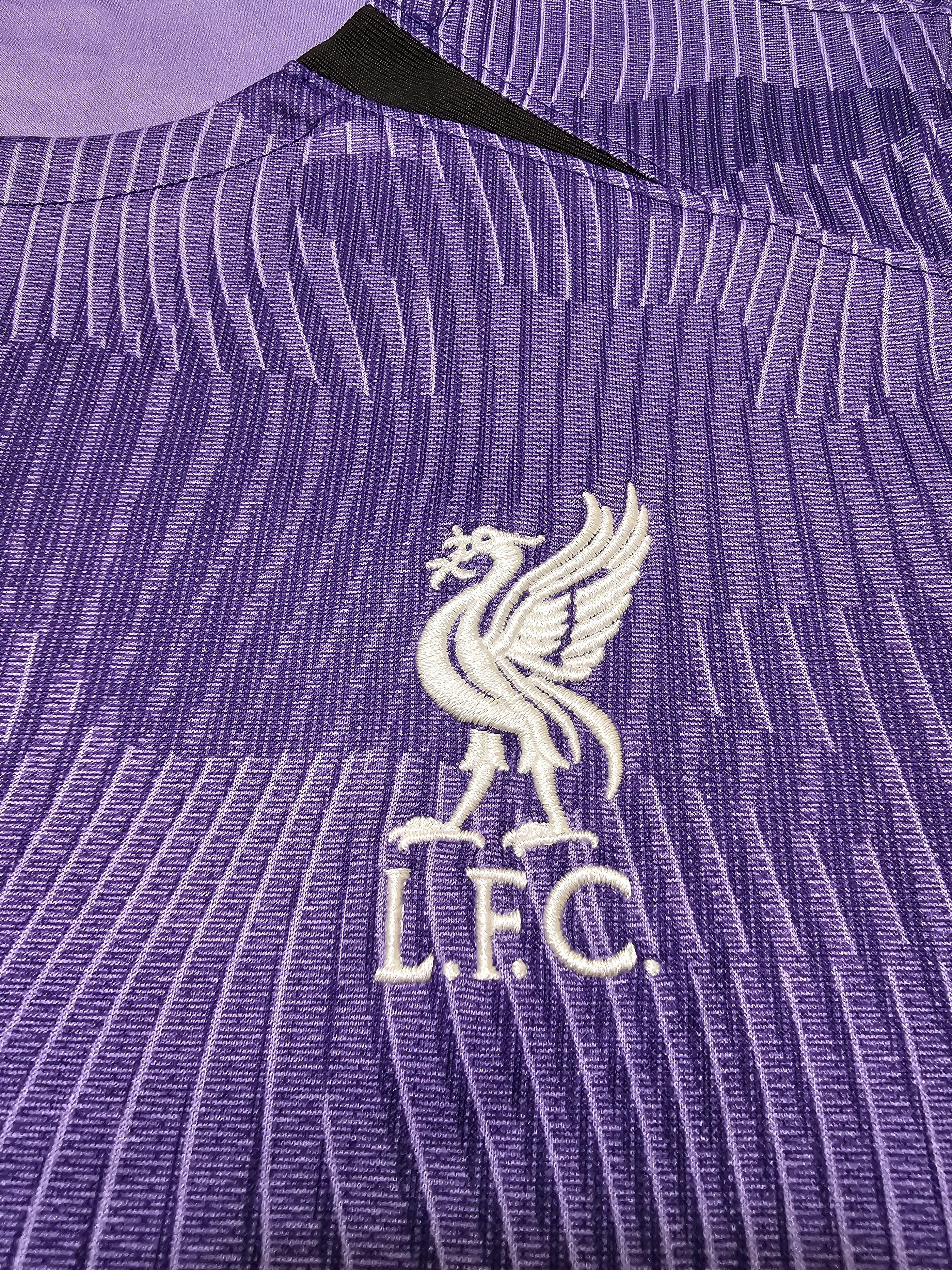 Nike LIVERPOOL 2023 2024 THIRD WOMEN FOOTBALL SHIRT SOCCER JERSEY Size M / US 6-8 / IT 42-44 - 4 Thumbnail