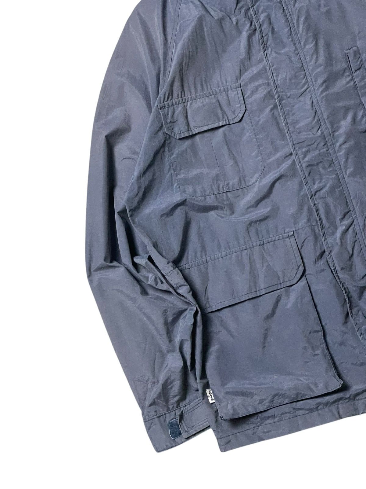 Japanese Brand × Levi's × Vintage Vintage LEVIS Multi pocket Hooded Windbreaker (95) Size US L / EU 52-54 / 3 - 3 Thumbnail