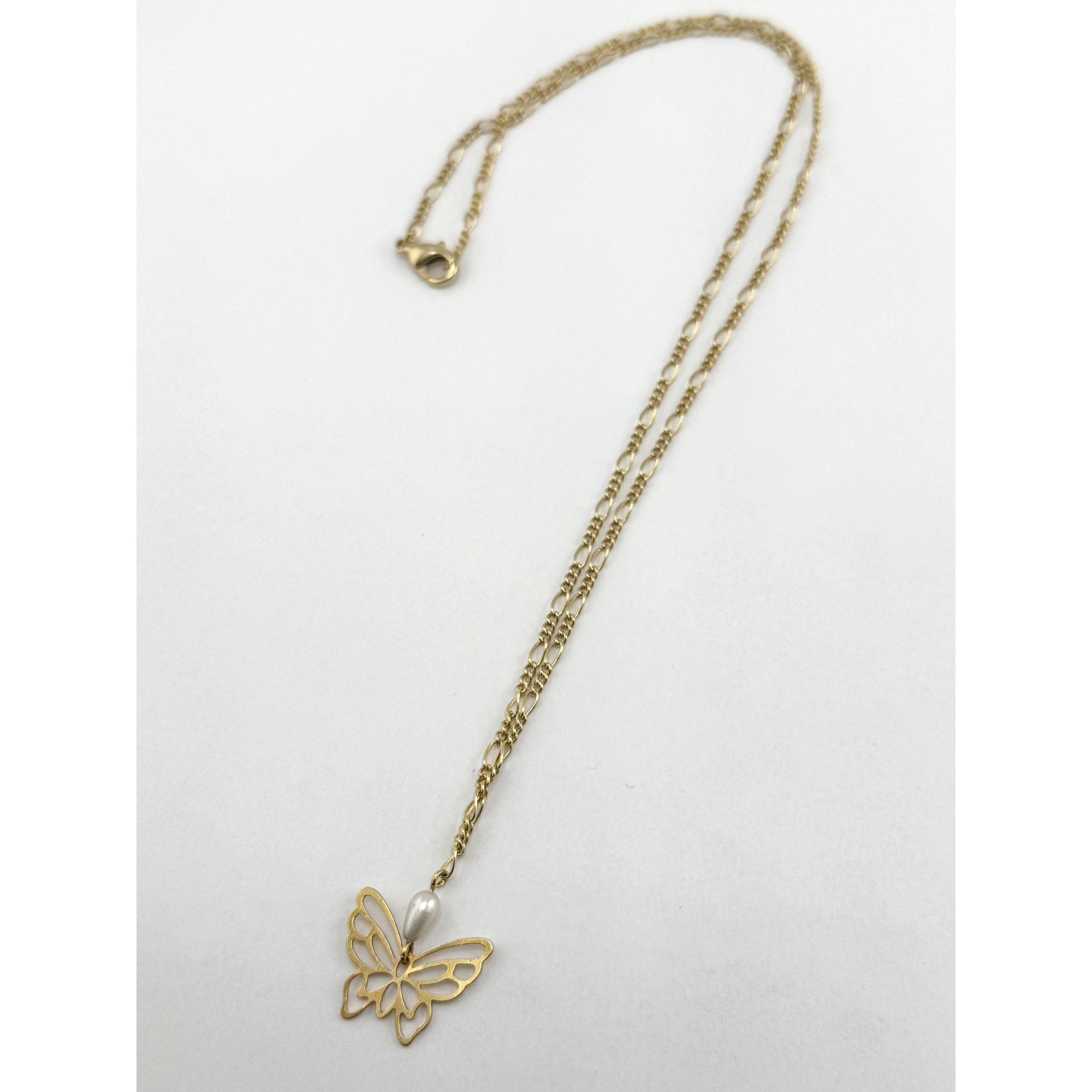 Vintage Vintage faux pearl dainty butterfly charm necklace Size ONE SIZE - 2 Thumbnail