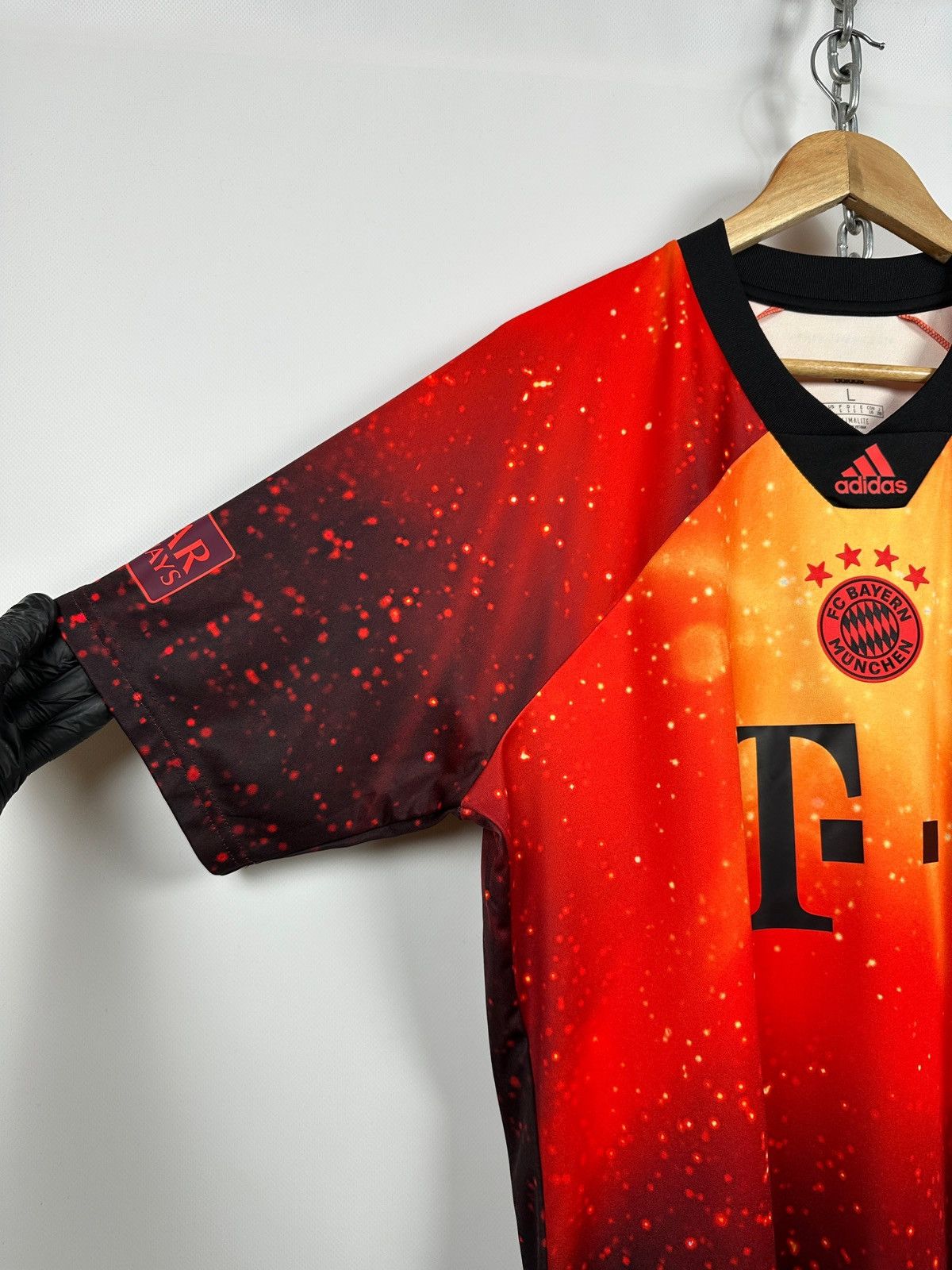 Adidas Adidas Bayern Munich Alaba #27 Special Kit Limited Edition Size US L / EU 52-54 / 3 - 11 Thumbnail
