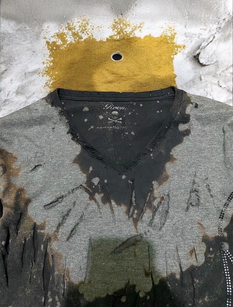 If Six Was Nine × Le Grande Bleu (L.G.B.) × Roen ROEN - DISTRESSED THRASED BLEACH GOTHIC SKULL LONG SLEEVE Size US M / EU 48-50 / 2 - 6 Thumbnail