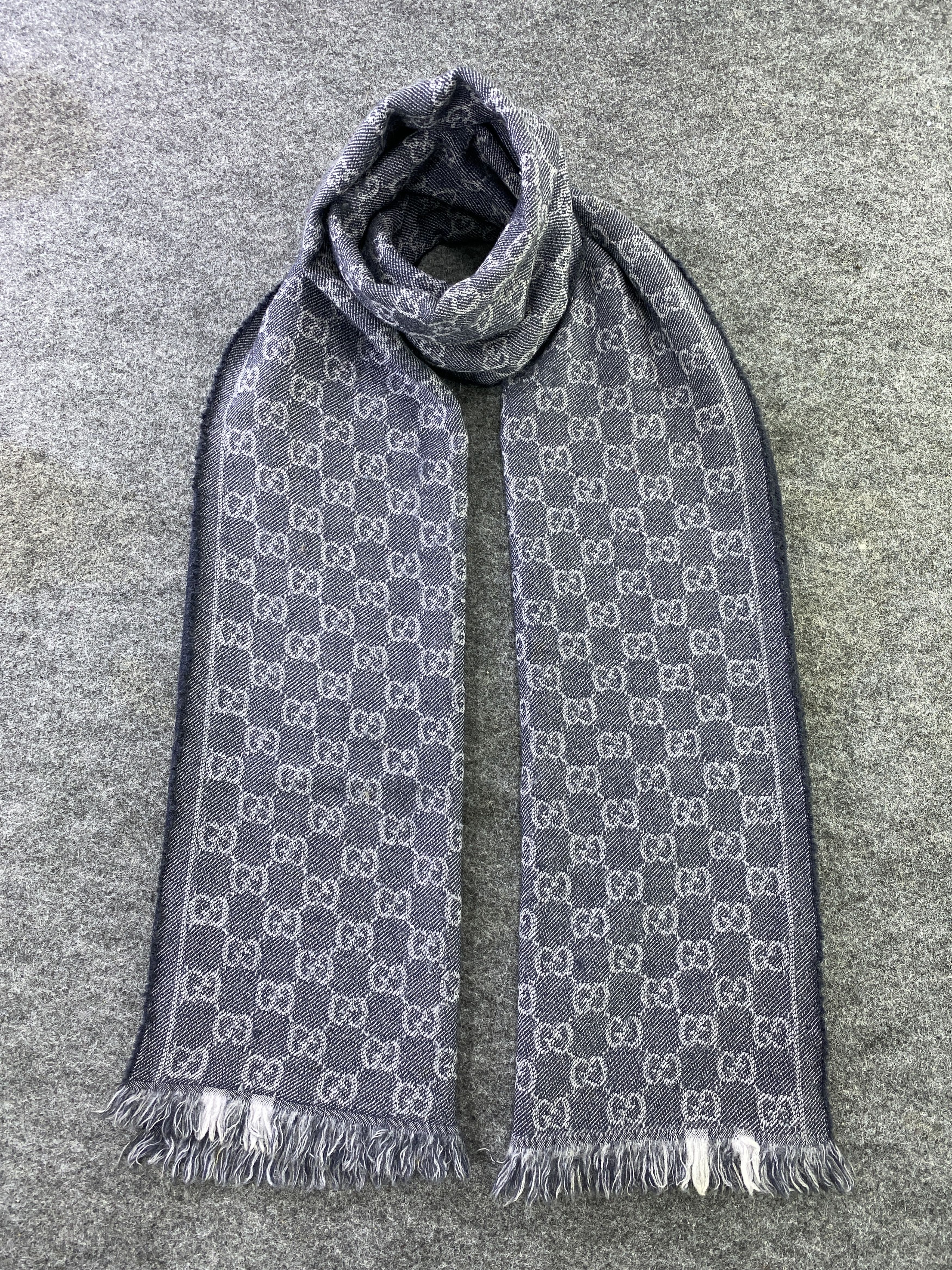 Gucci Gucci Scarf / Muffler / Neckwear -T510 Size ONE SIZE - 1 Thumbnail