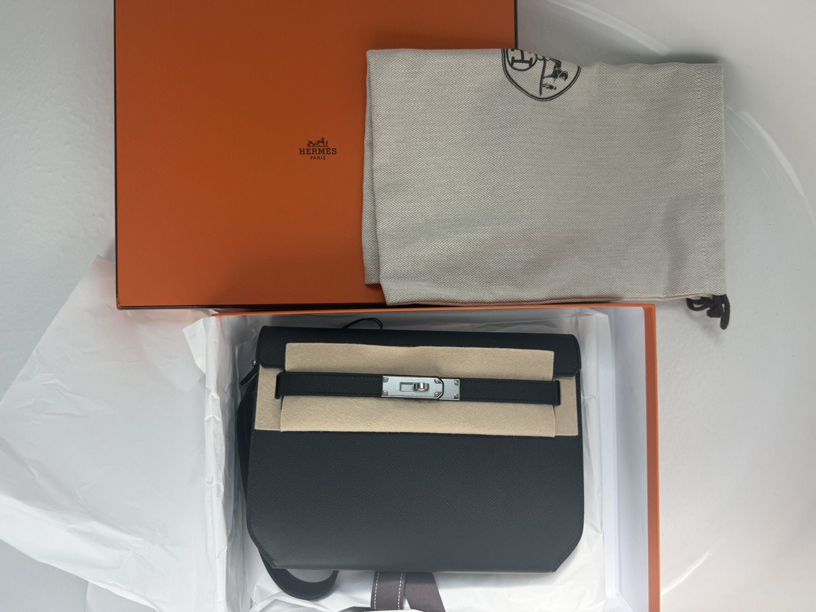 Hermes New Hermes Kelly Depeches 25 Pouch Black Calfskin Leather Size ONE SIZE - 5 Thumbnail