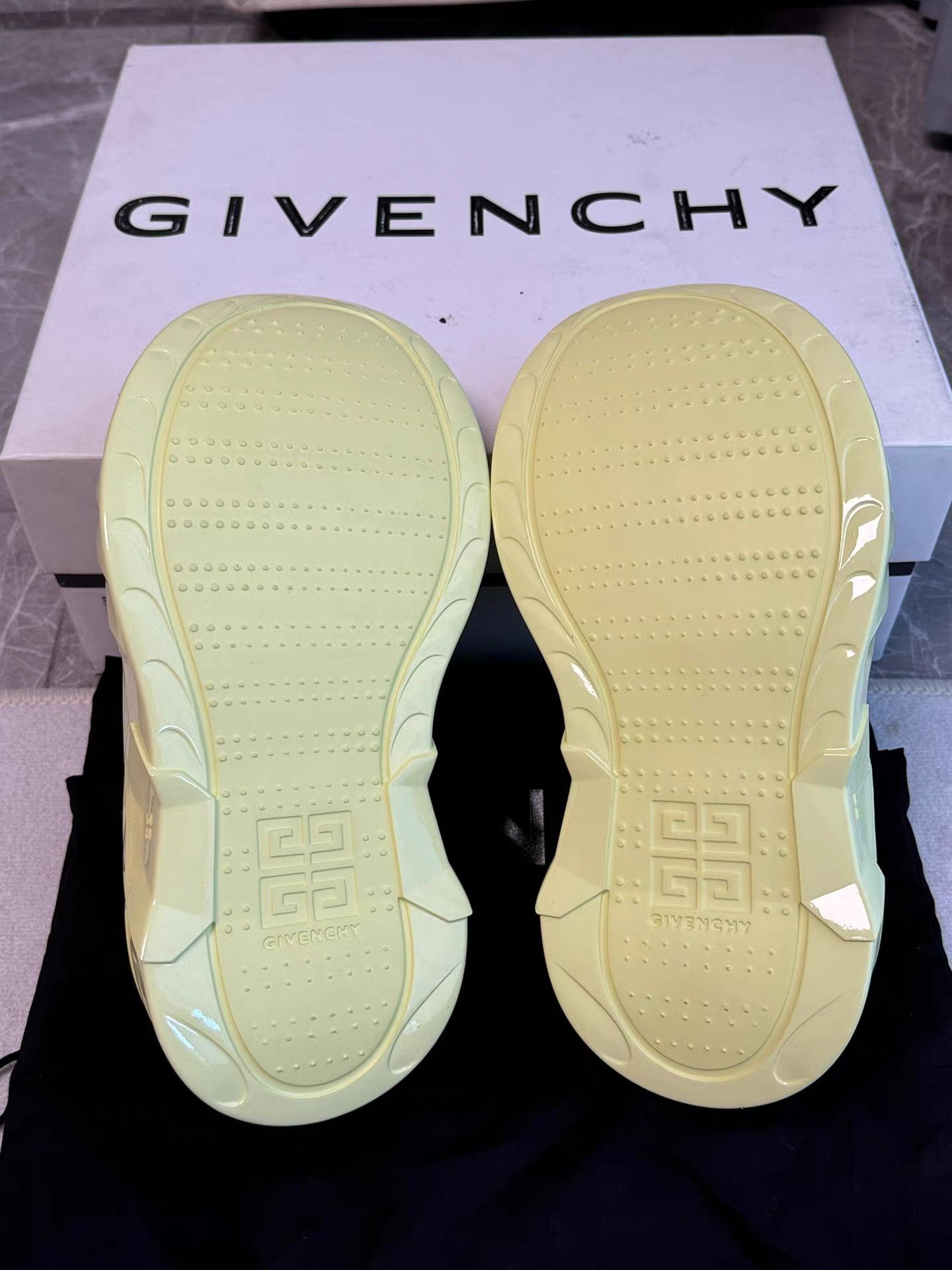 Givenchy GIVENCHY Marshmallow Rubber Wedge Slide Sandals K6 Size US 8 / IT 38 - 8 Thumbnail