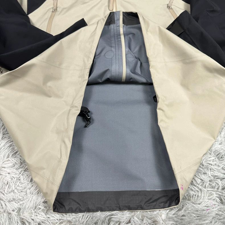 Arc'teryx Arc'teryx Beta AR Hard Shell Jacket Size US M / EU 48-50 / 2 - 5 Thumbnail