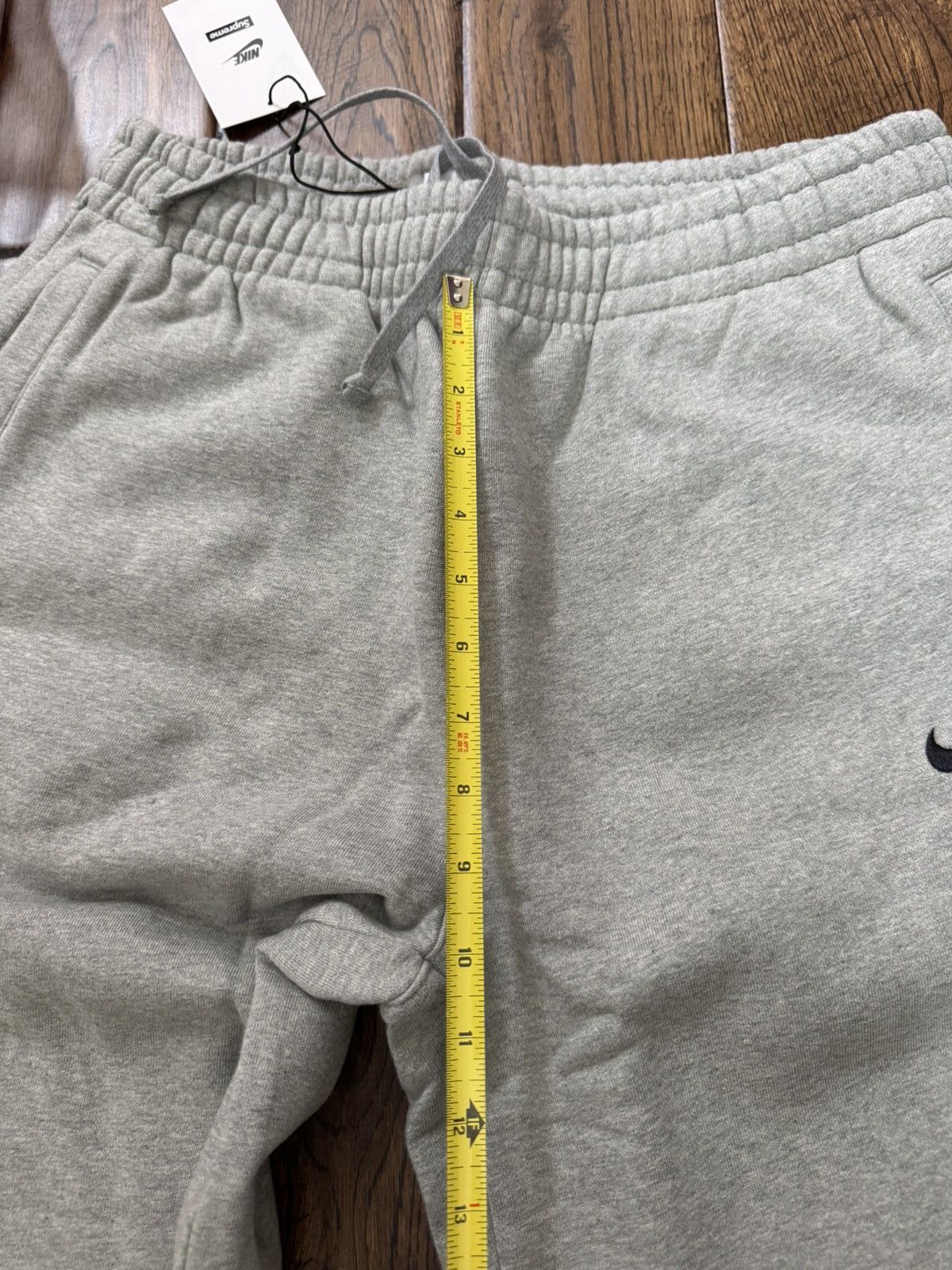 Nike × Supreme Supreme Nike Baggy Sweatpants Grey (S) Size US 30 / EU 46 - 5 Thumbnail