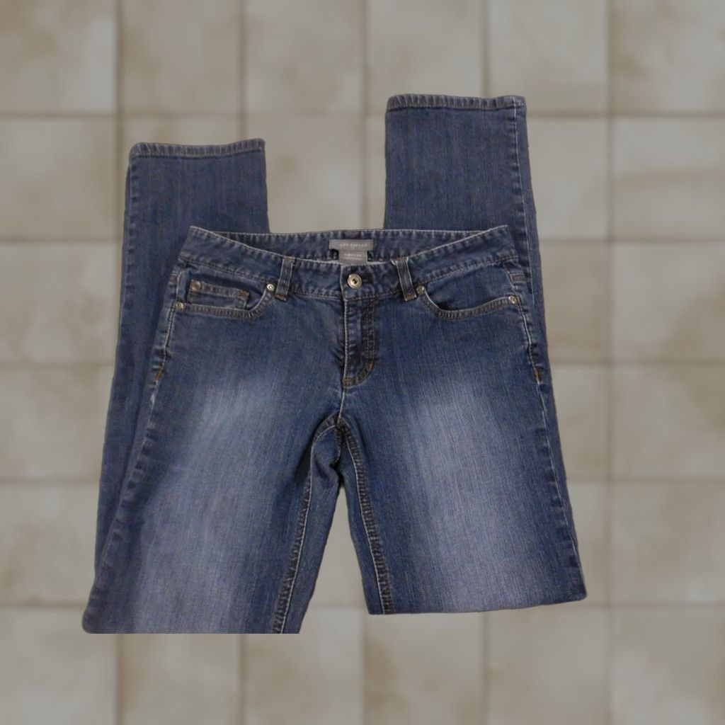 Ann Taylor Ann Taylor Jeans Women 2 Blue Straight Curvy Fit Low on Waist Denim Zip Pockets Stretch Regular 32in Inseam - Designer Size 26" / US 2 / IT 38 - 1 Thumbnail