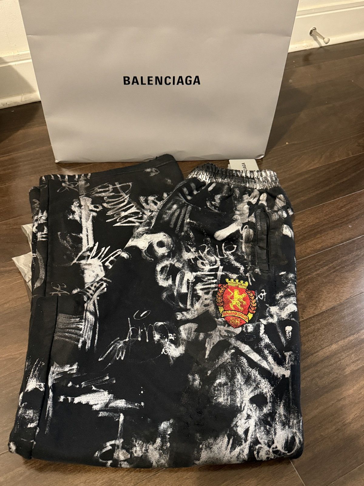 Brand New balenciaga graffiti sweatpants black